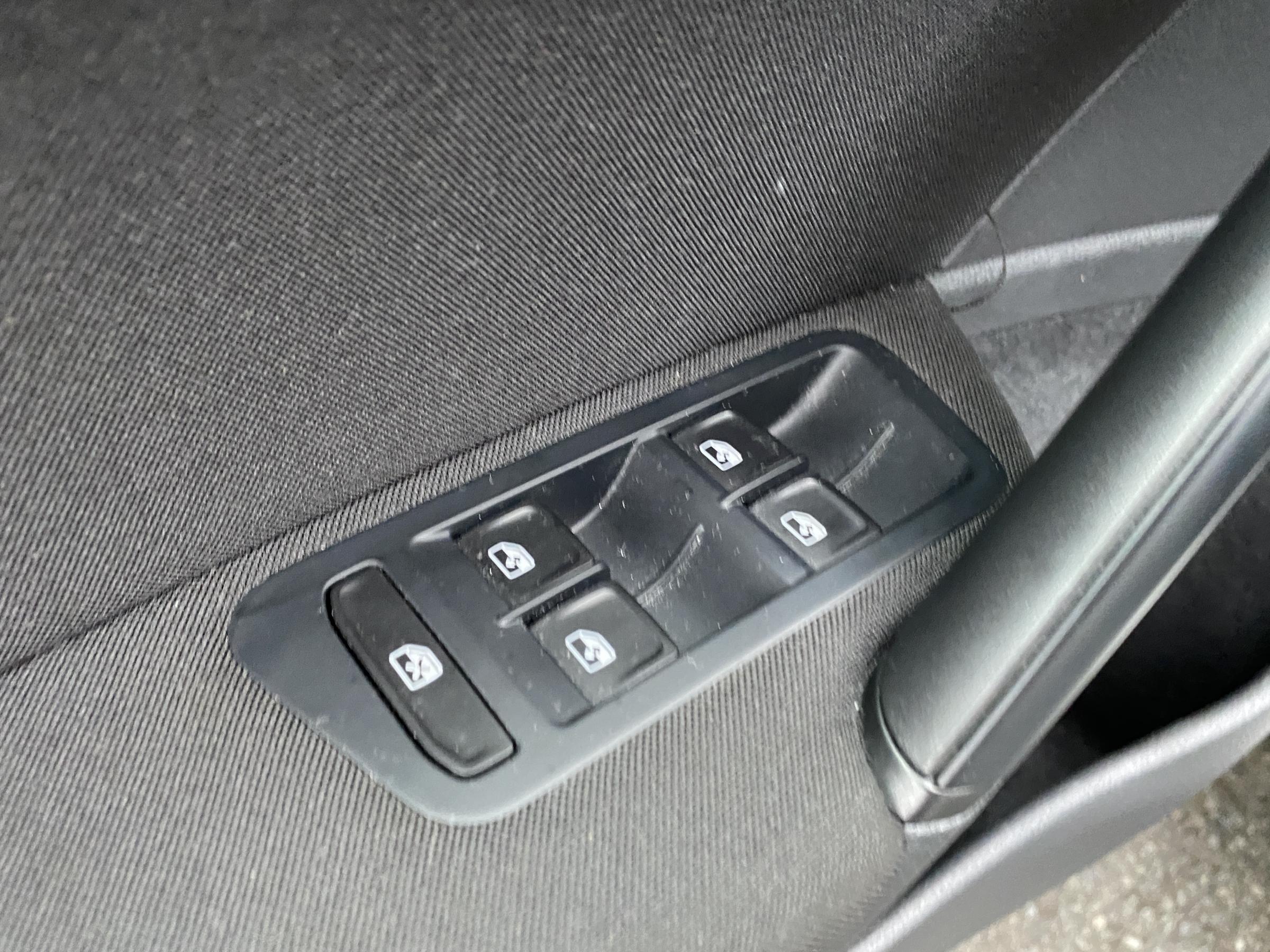 Volkswagen Golf, 2015 - pohled č. 13