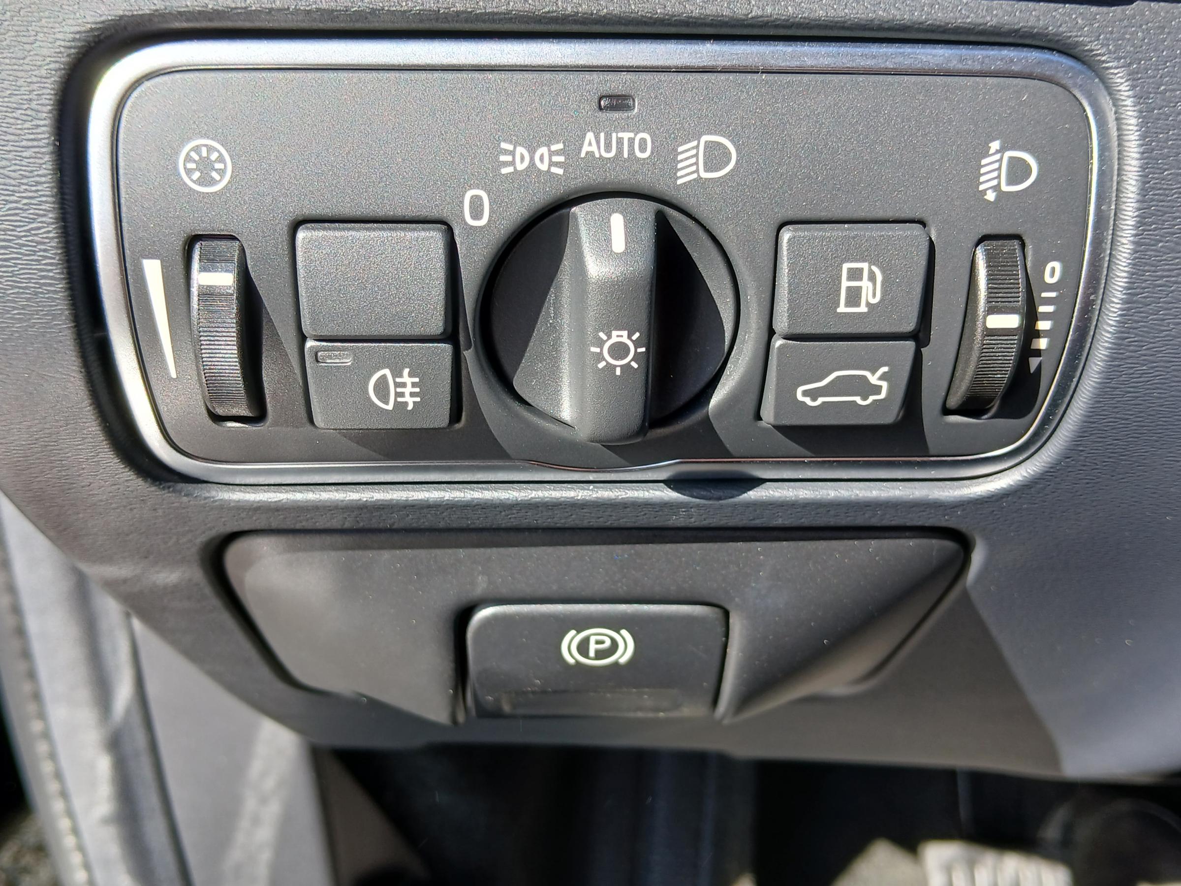 Volvo V60, 2016 - pohled č. 12