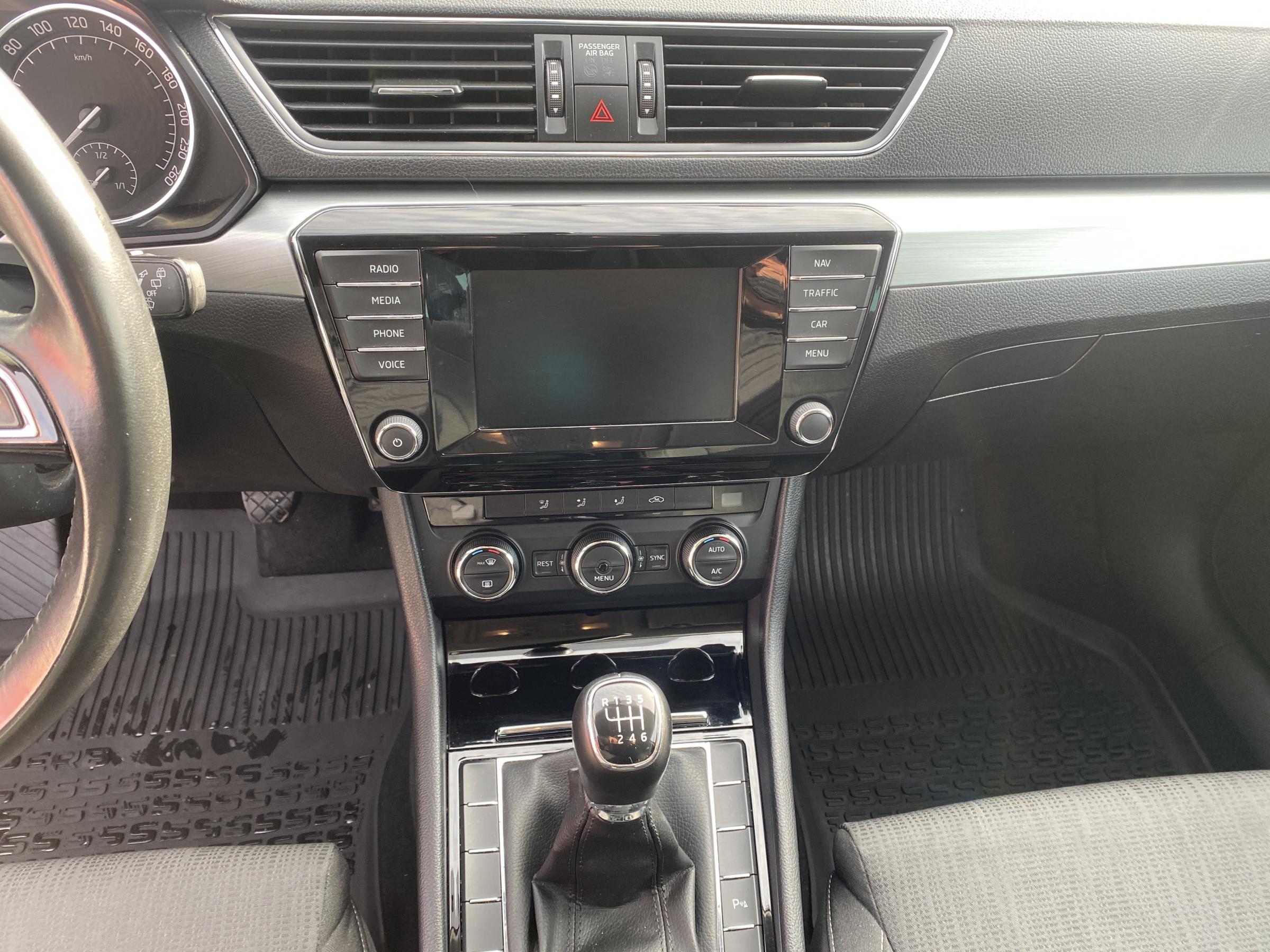 Škoda Superb III, 2015 - pohled č. 14