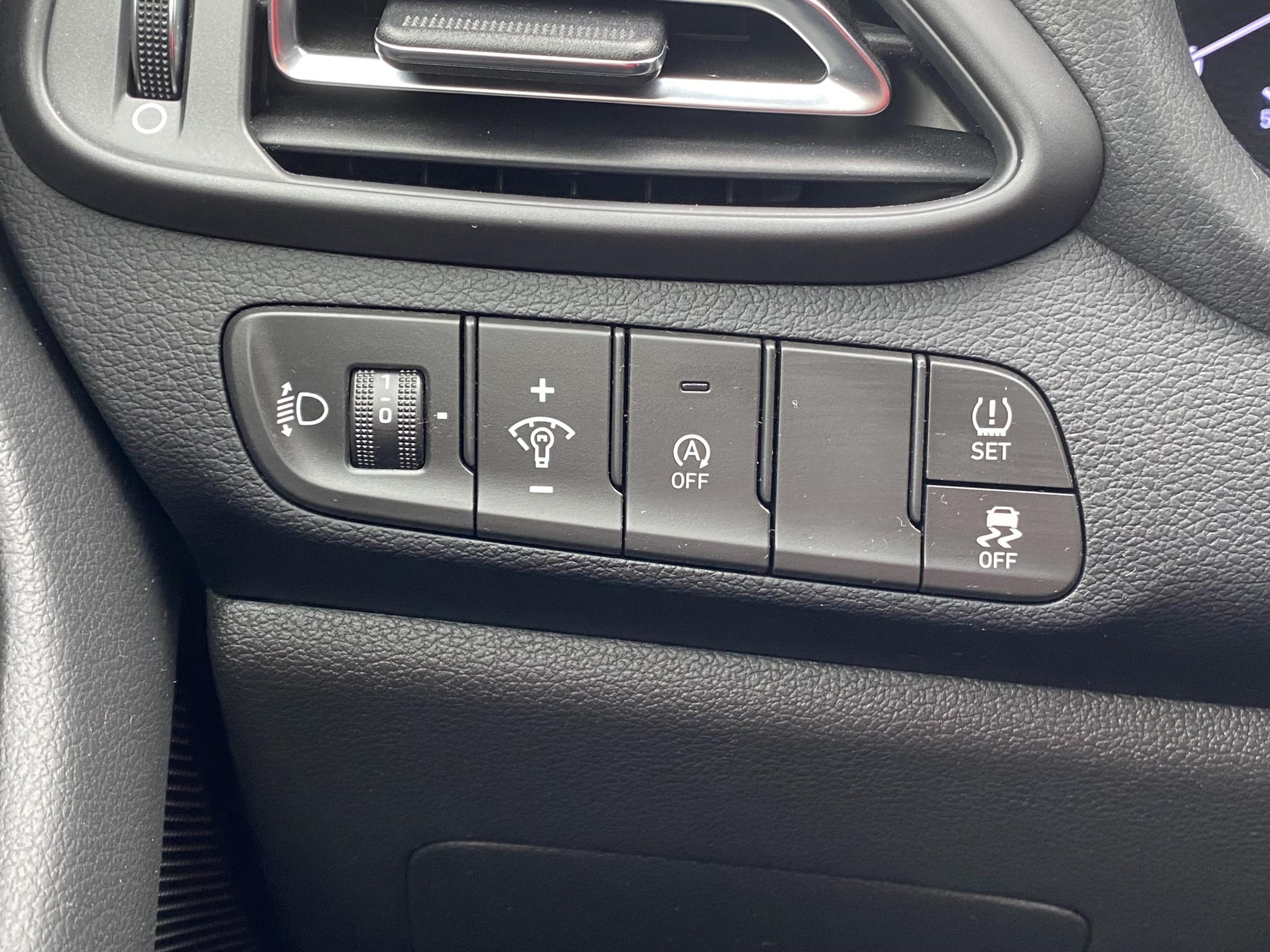 Hyundai i30, 2021 - pohled č. 12