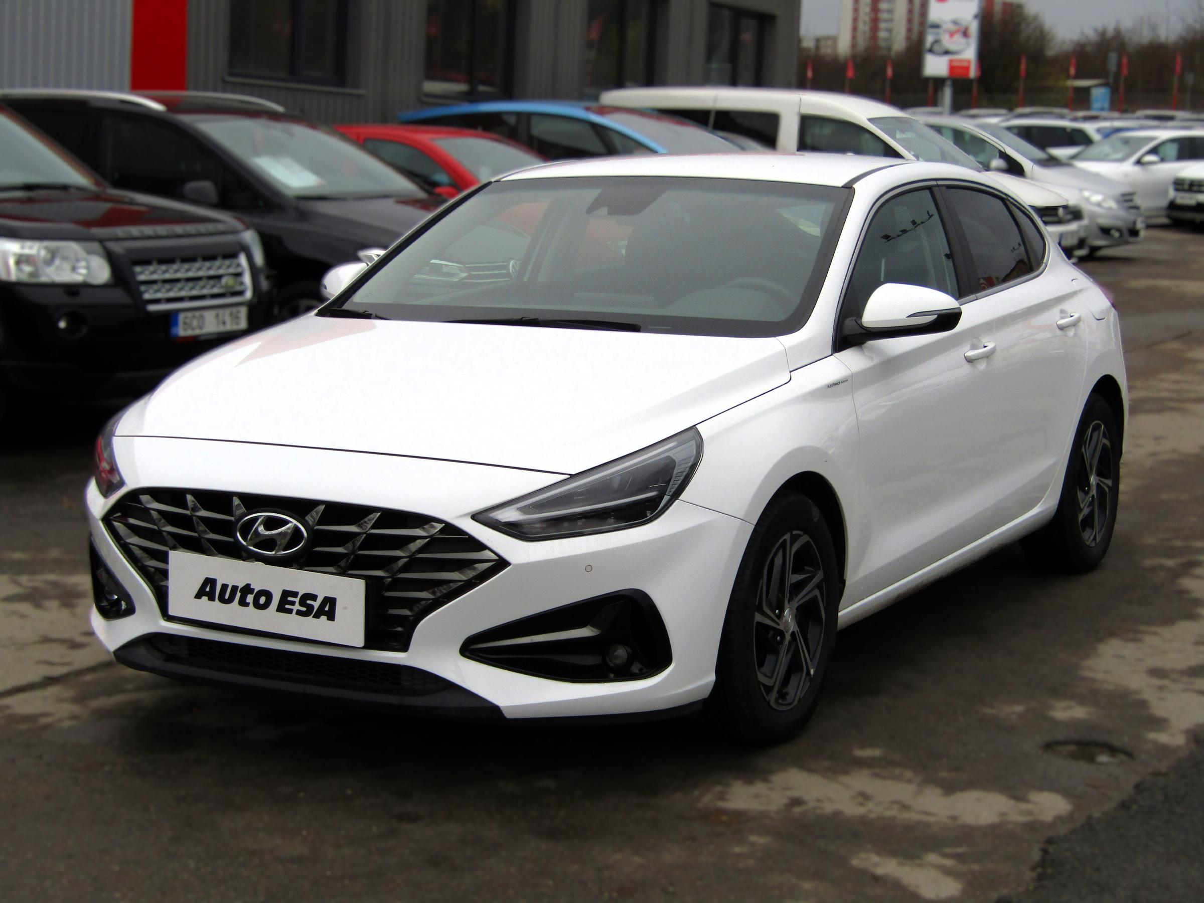 Hyundai i30, 2021 - pohled č. 3