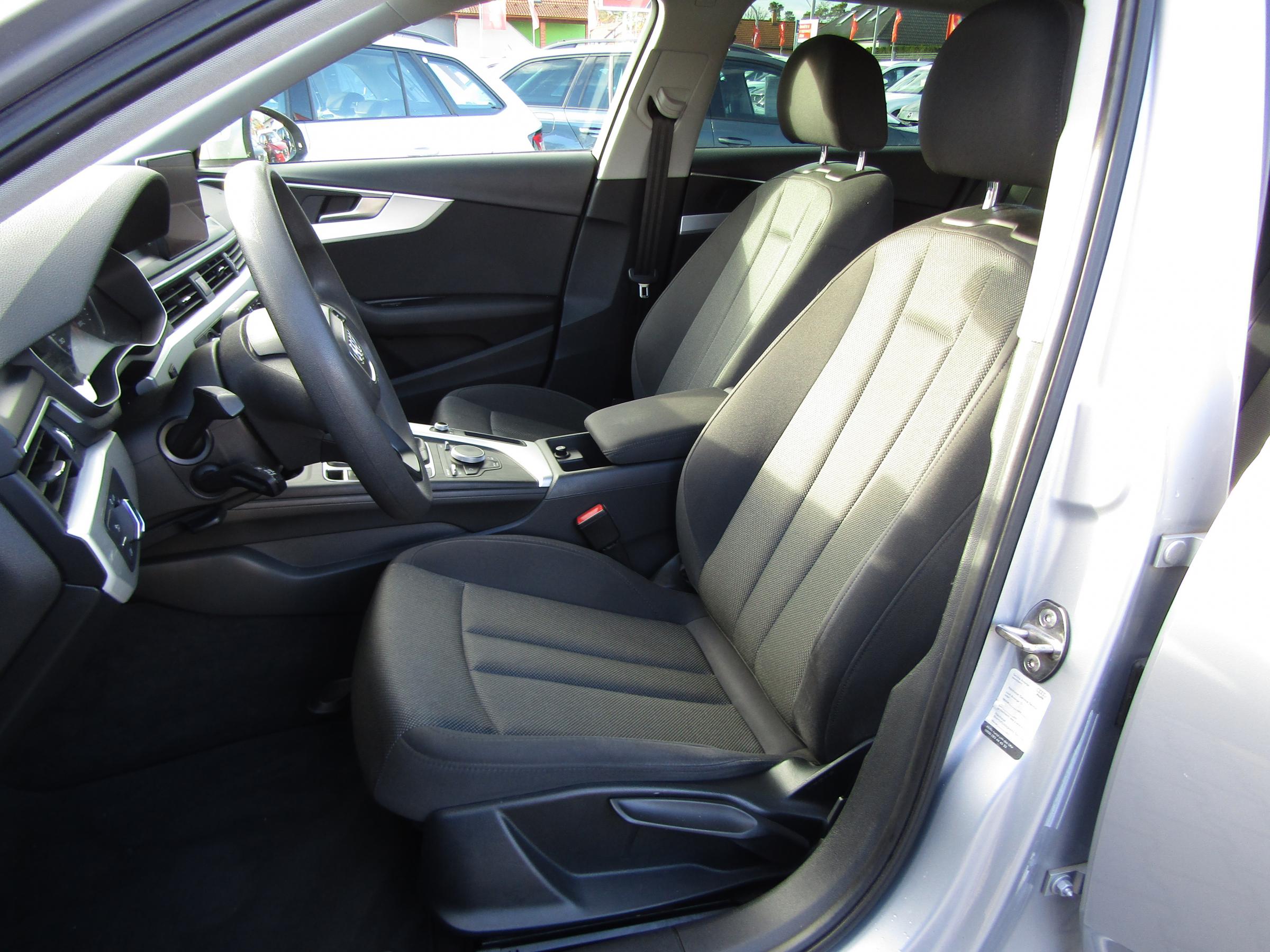 Audi A4, 2017 - pohled č. 9