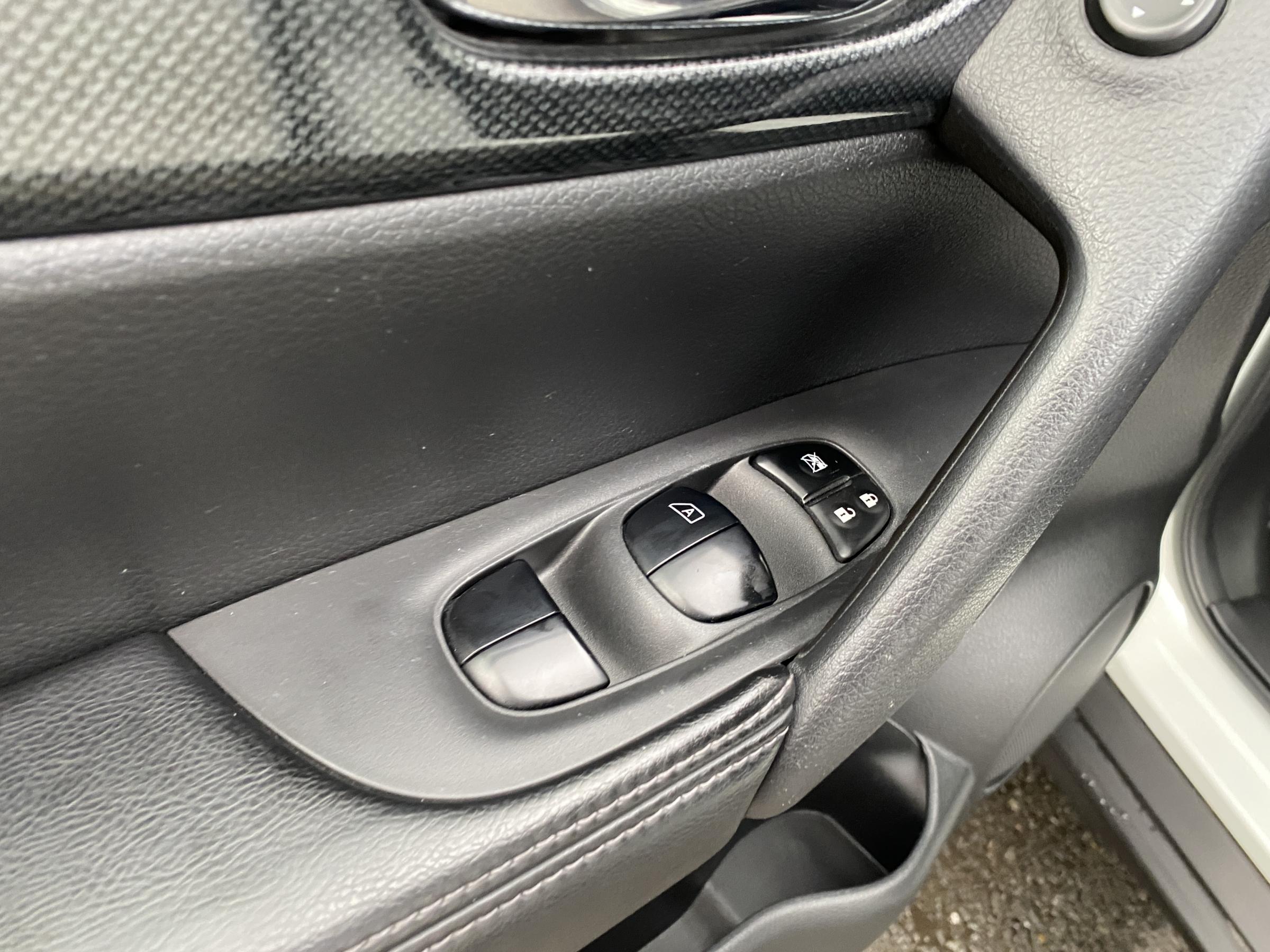 Nissan X-Trail, 2015 - pohled č. 12