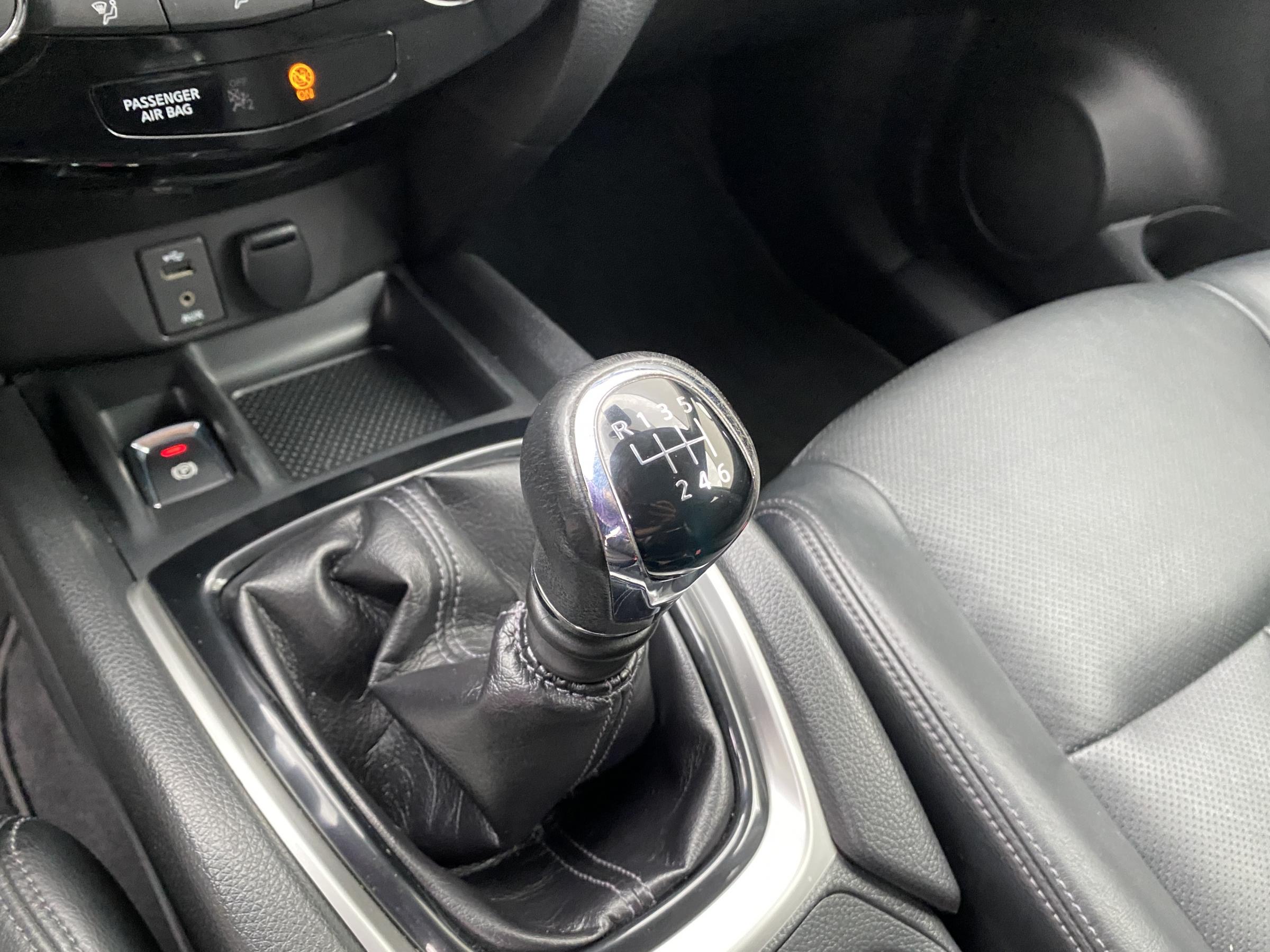 Nissan X-Trail, 2015 - pohled č. 15