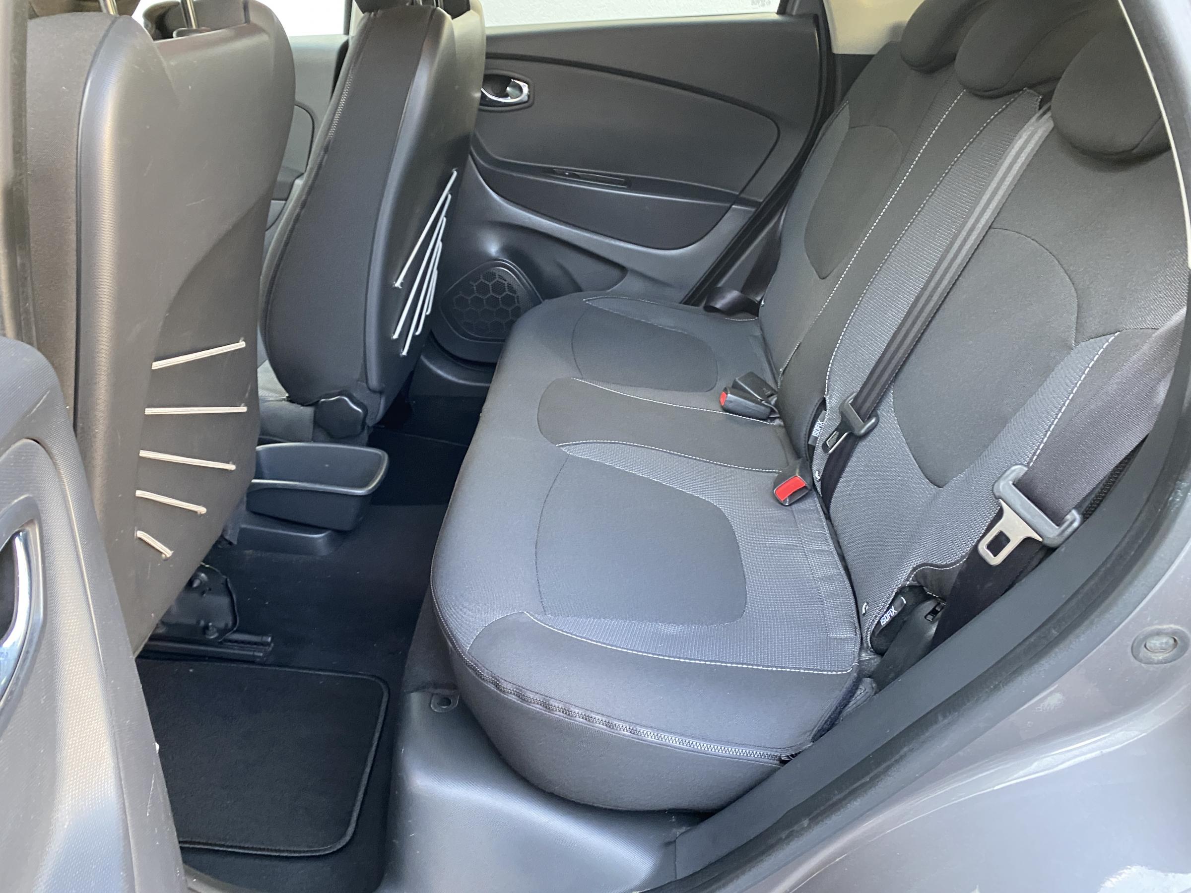 Renault Captur, 2015 - pohled č. 11