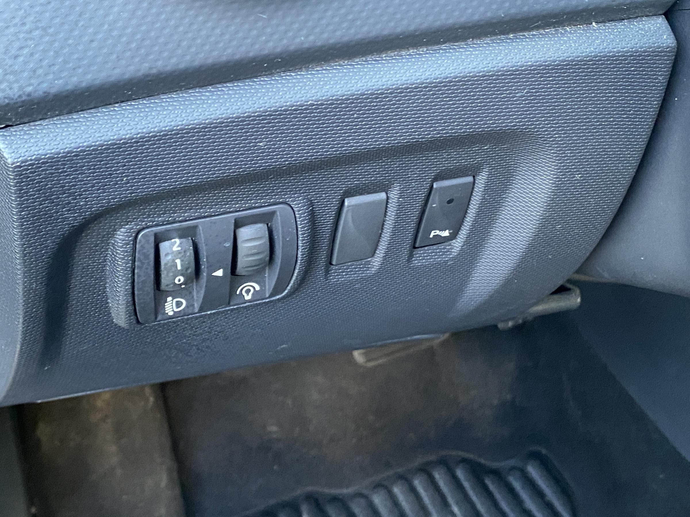 Renault Captur, 2015 - pohled č. 14