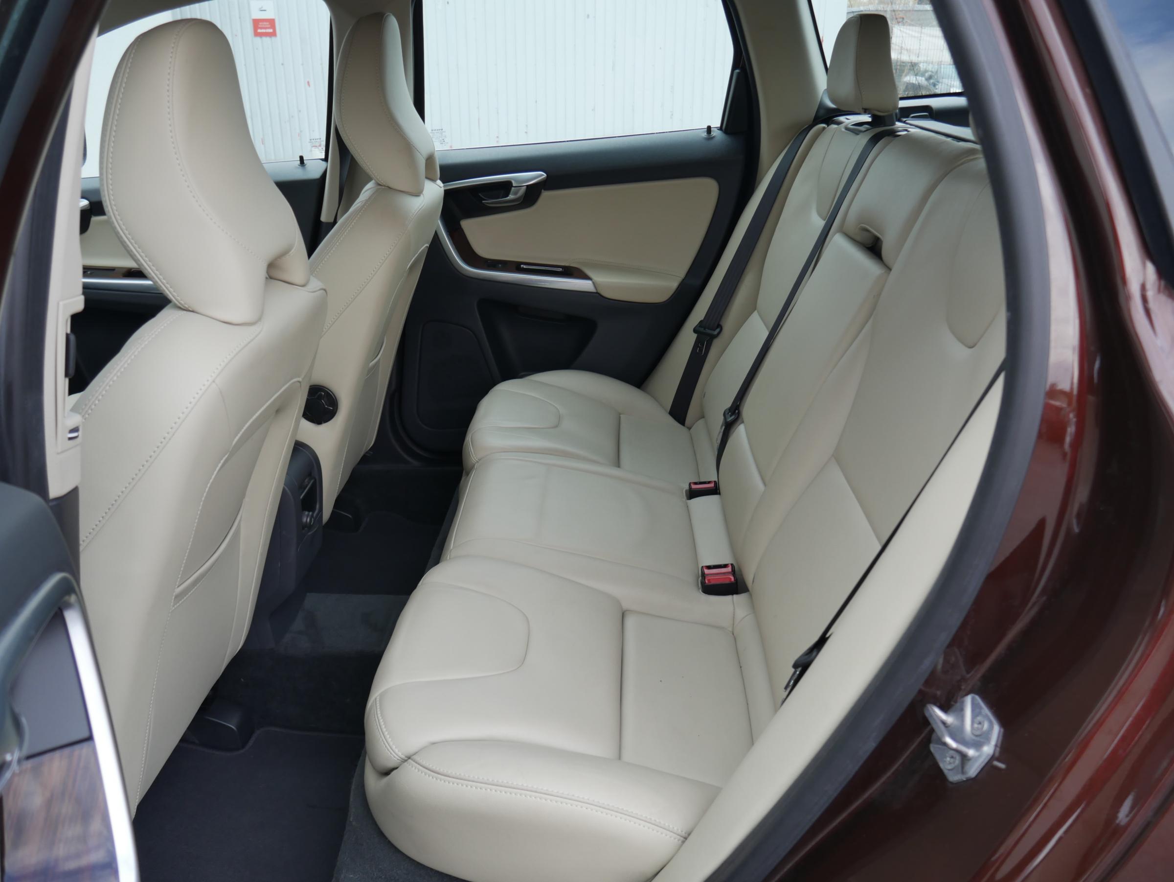 Volvo XC60, 2014 - pohled č. 10