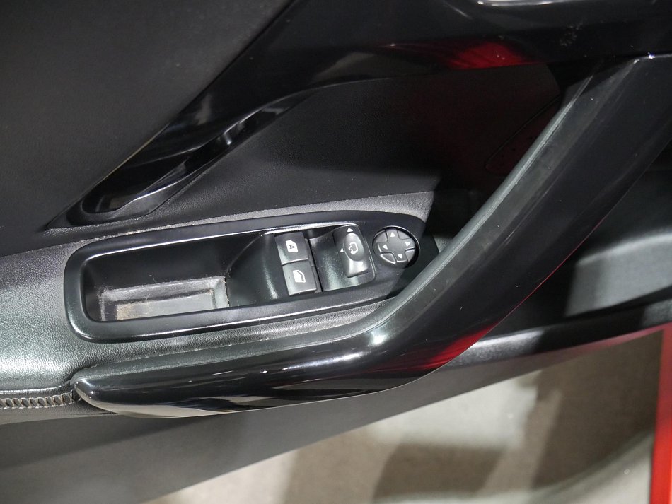 Peugeot 208 1.6 VTi Allure