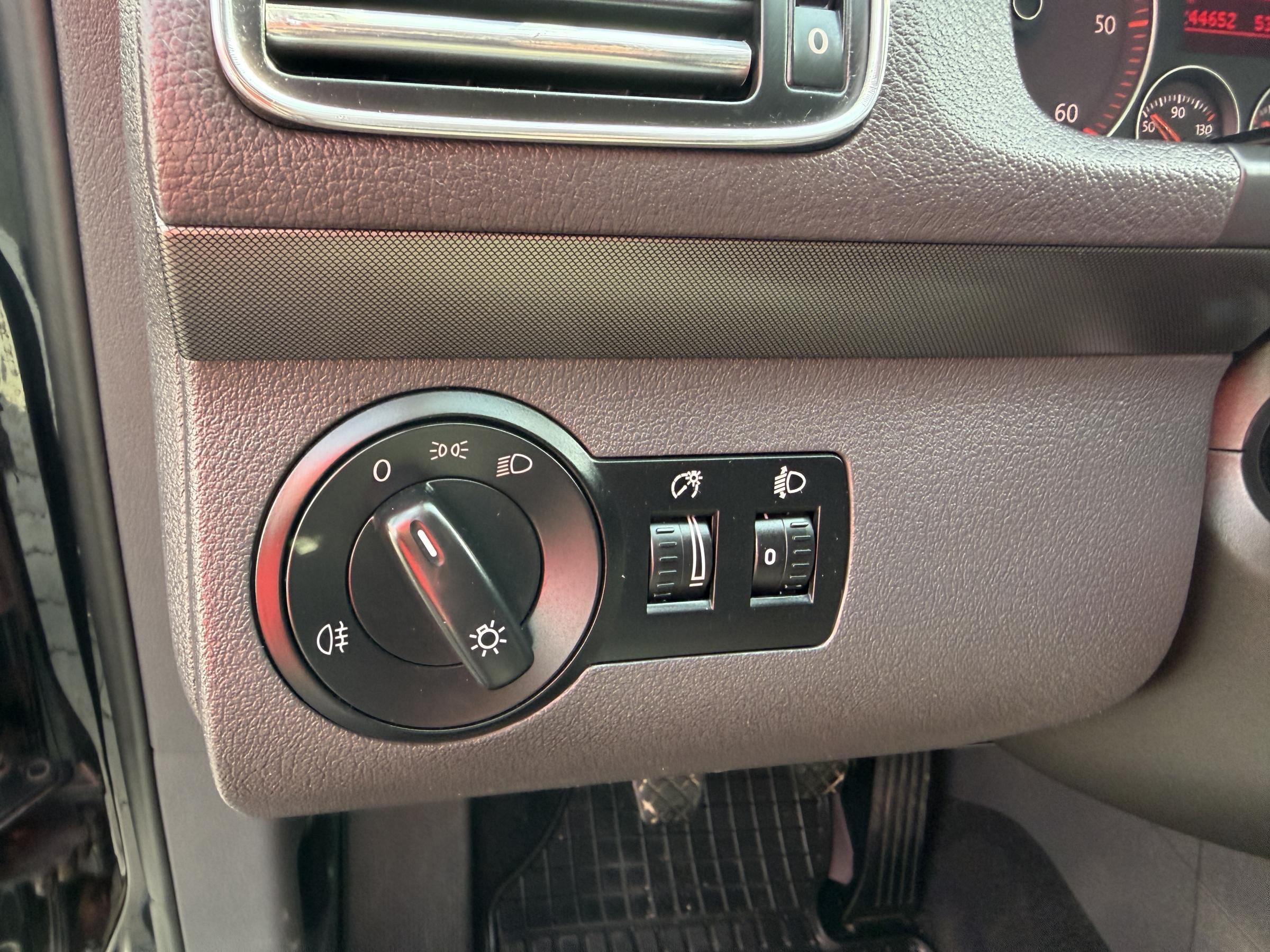 Volkswagen Touran, 2009 - pohled č. 15