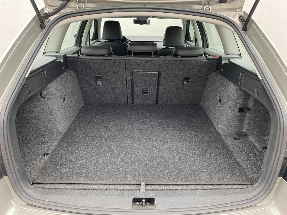 Škoda Octavia III 1.6 TDi Elegance