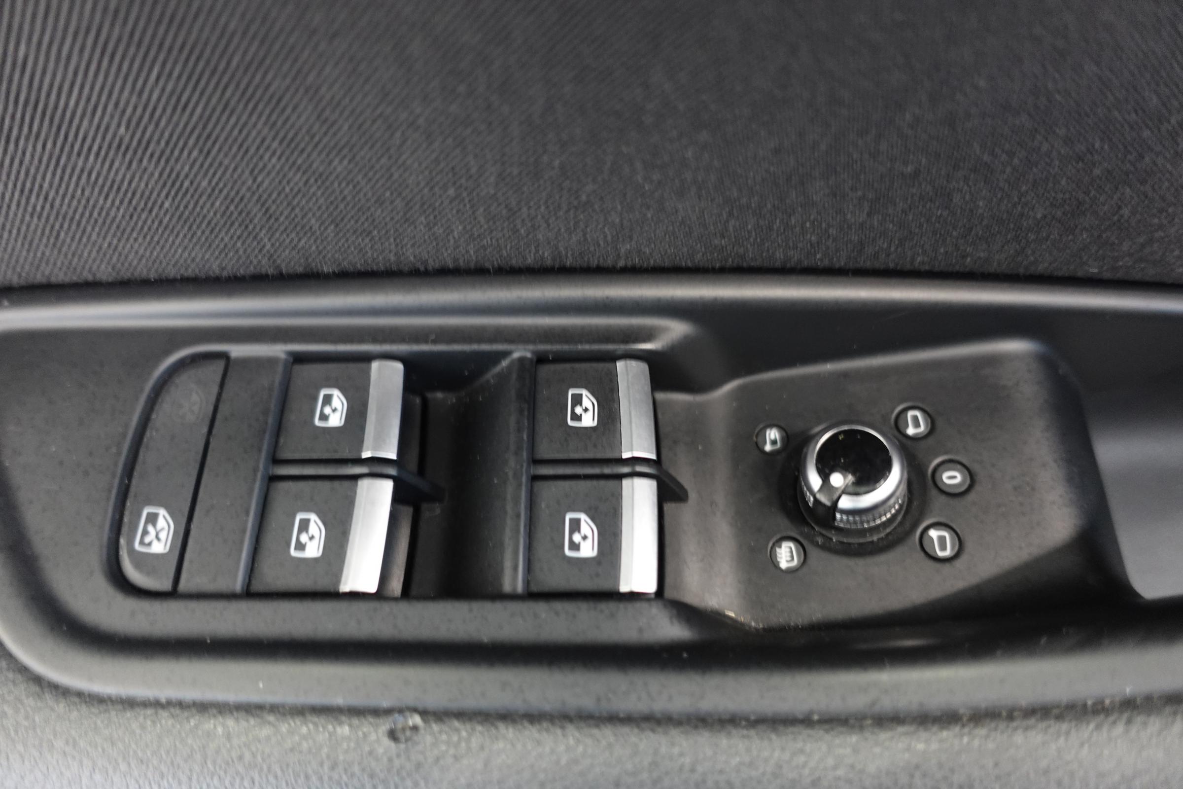 Audi A4, 2017 - pohled č. 14