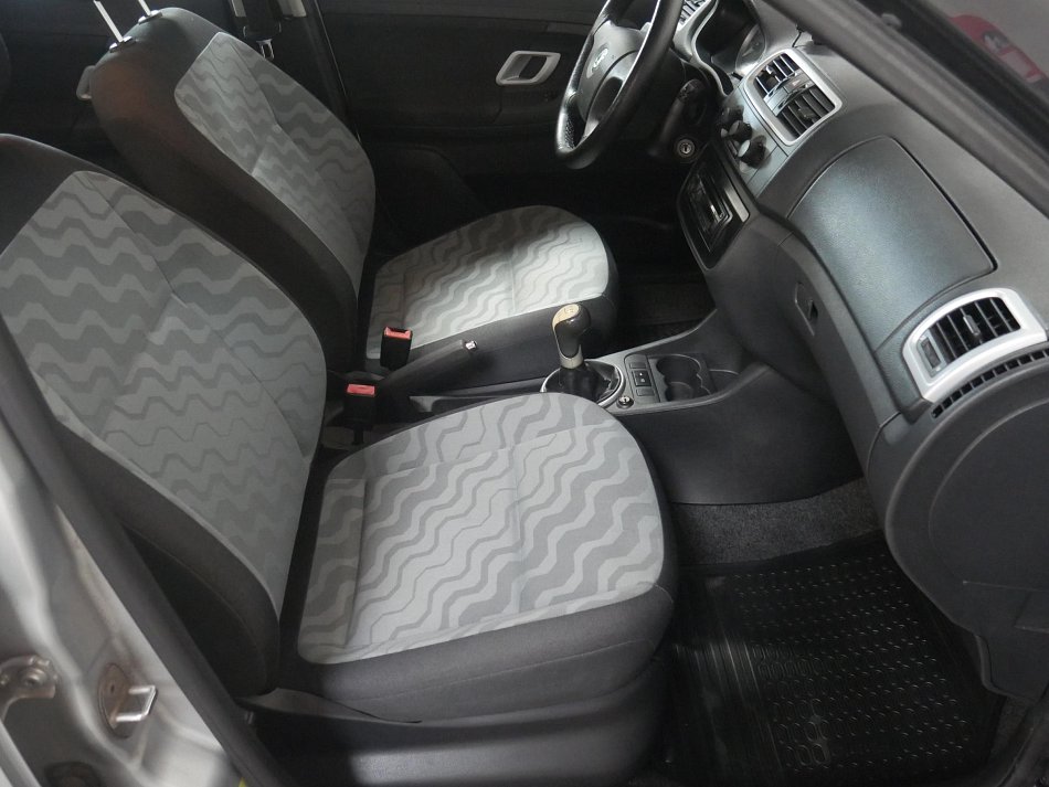 Škoda Fabia II 1.2i 