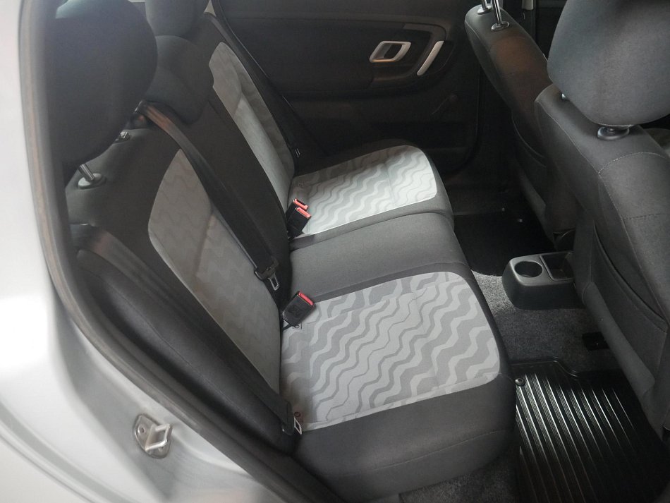 Škoda Fabia II 1.2i 