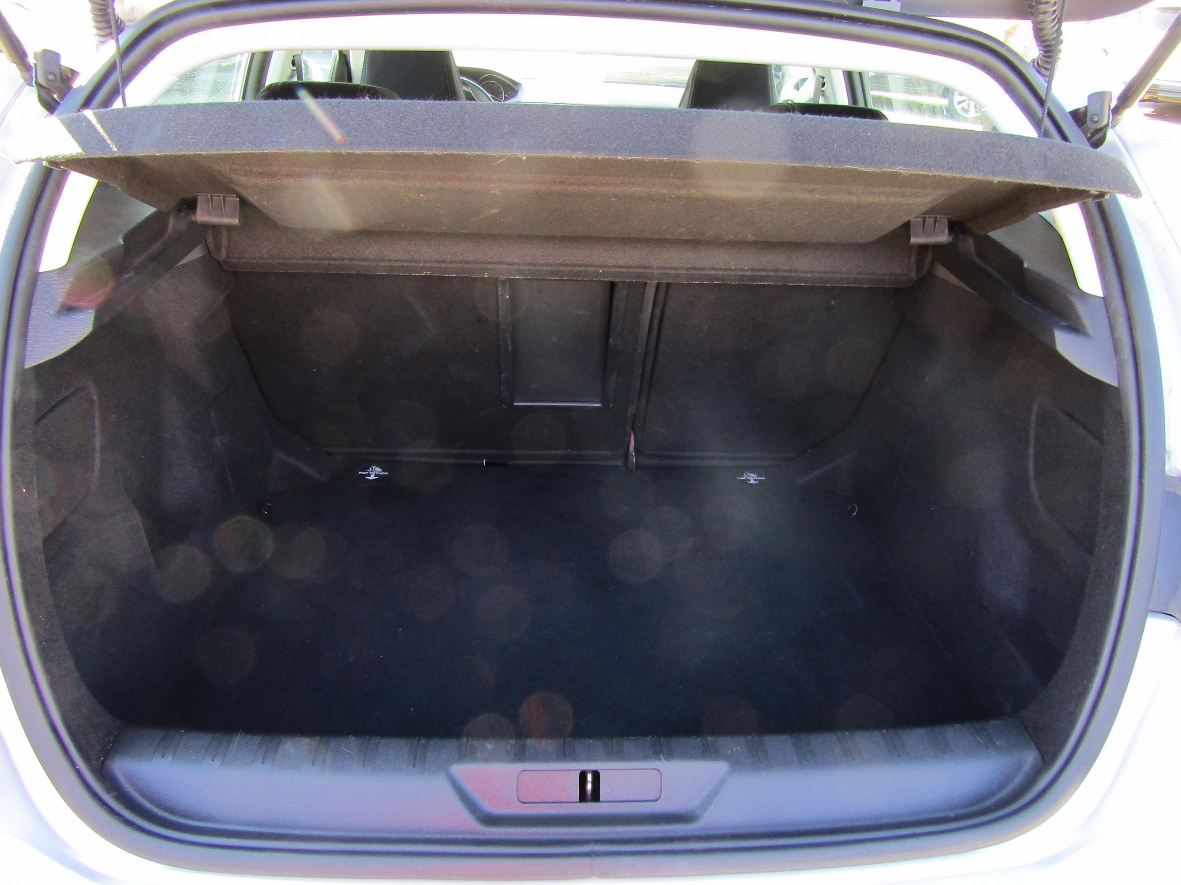 Peugeot 308, 2014 - pohled č. 7