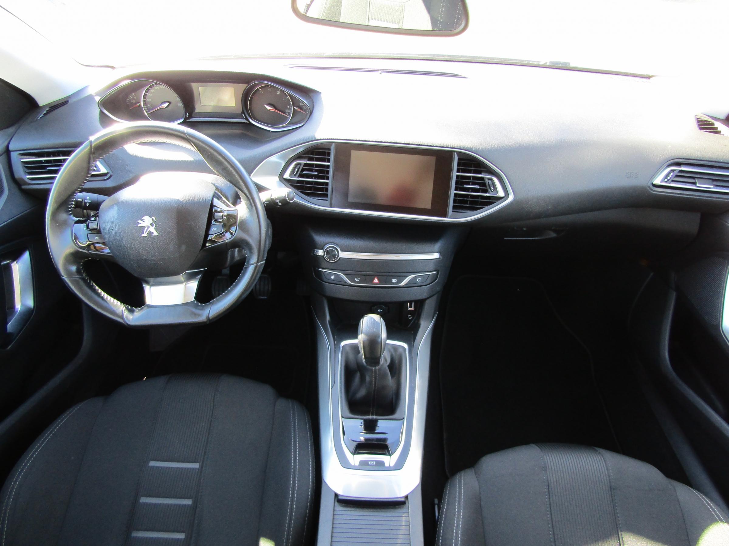 Peugeot 308, 2014 - pohled č. 8