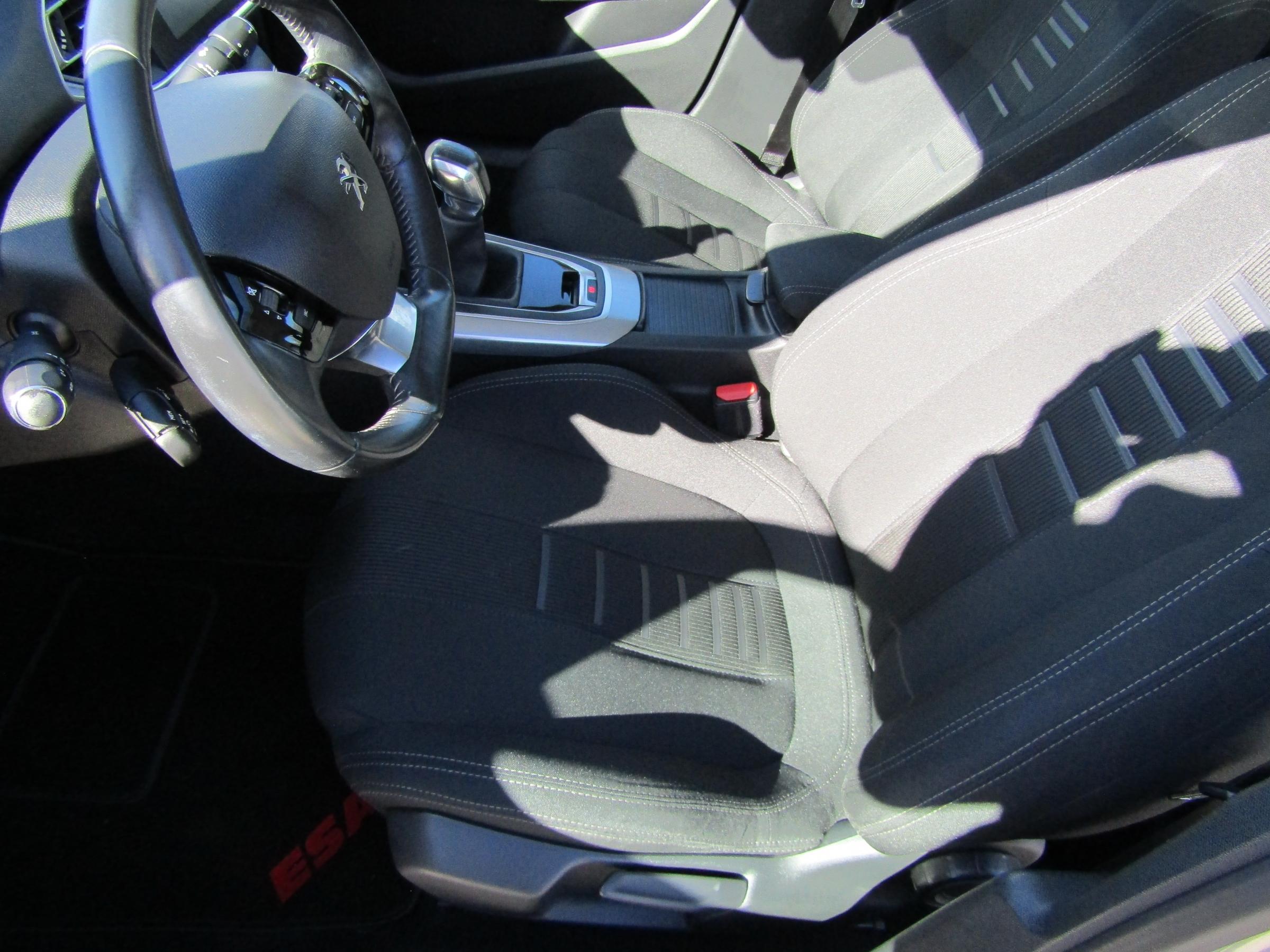 Peugeot 308, 2014 - pohled č. 9