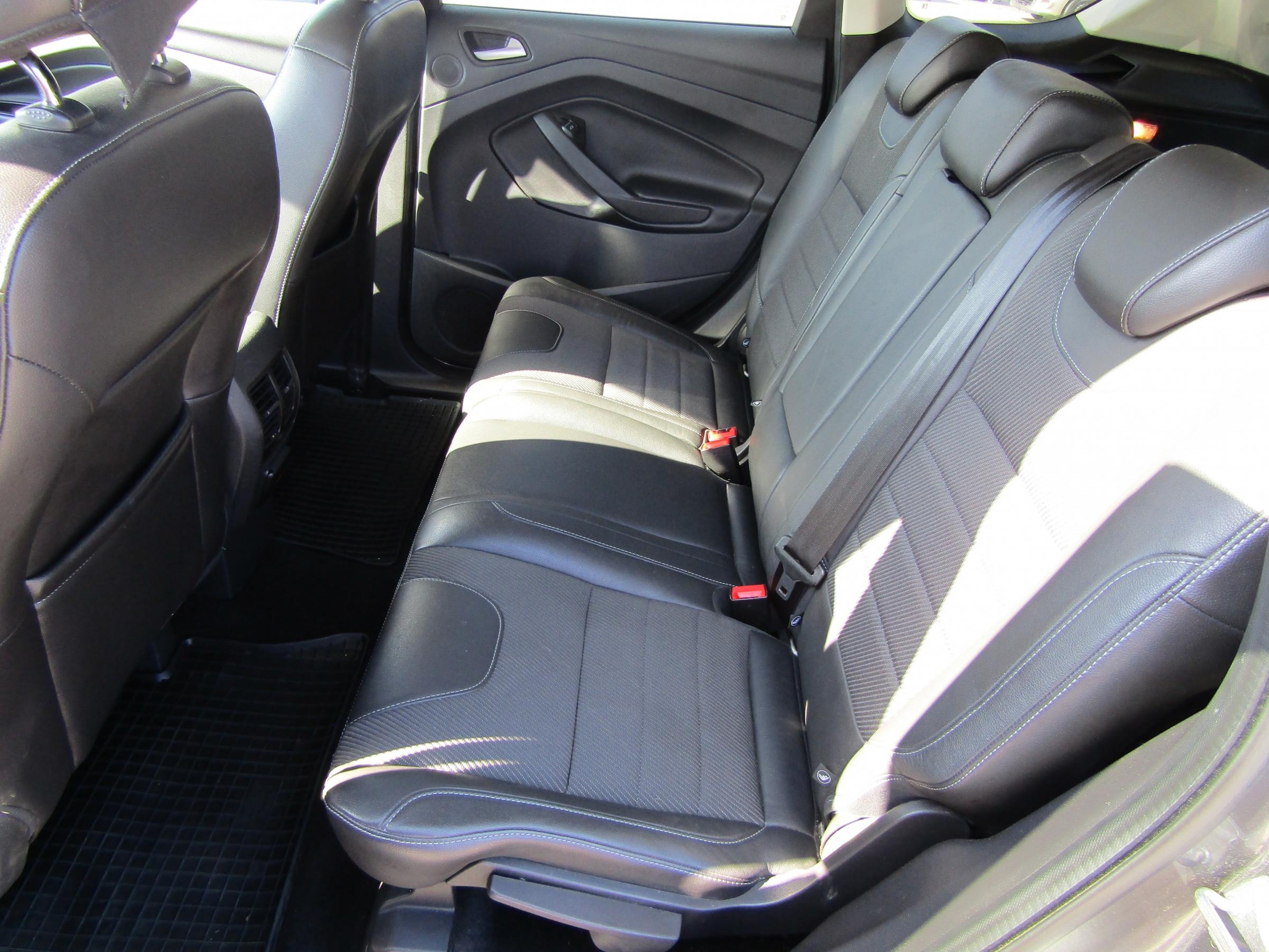 Ford Kuga, 2013 - pohled č. 10