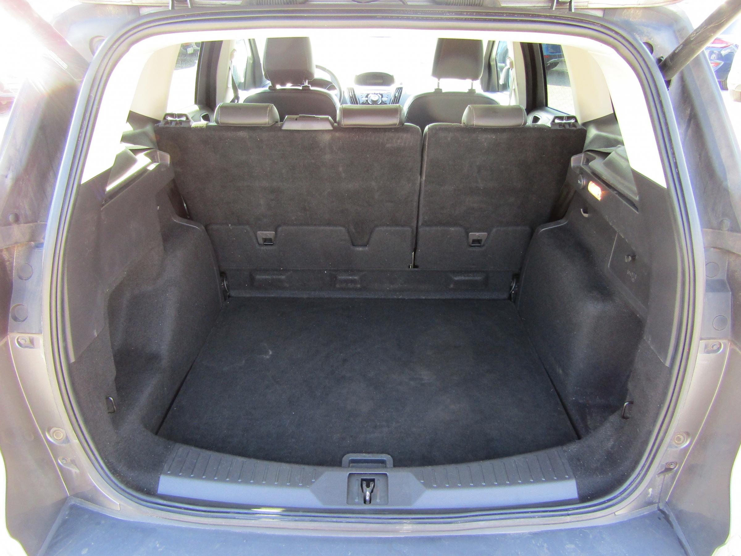 Ford Kuga, 2013 - pohled č. 7