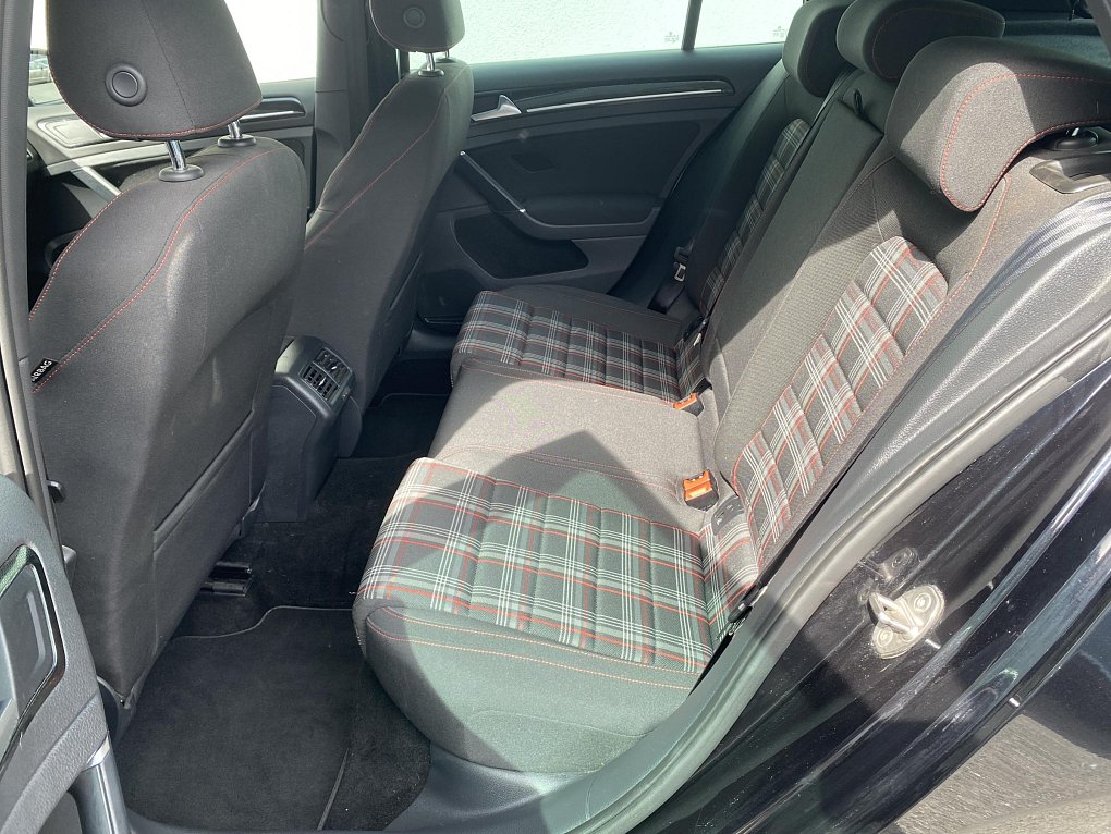 Volkswagen Golf 2.0 TSi GTi