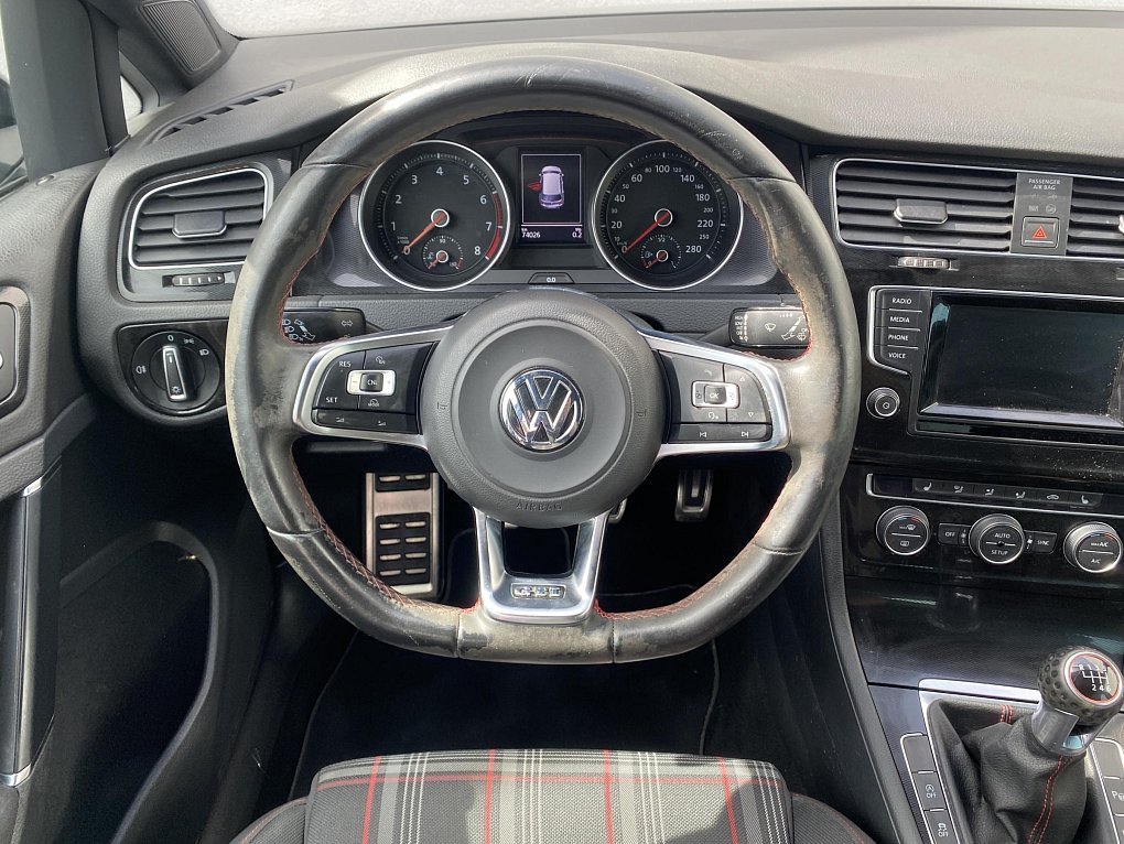 Volkswagen Golf 2.0 TSi GTi