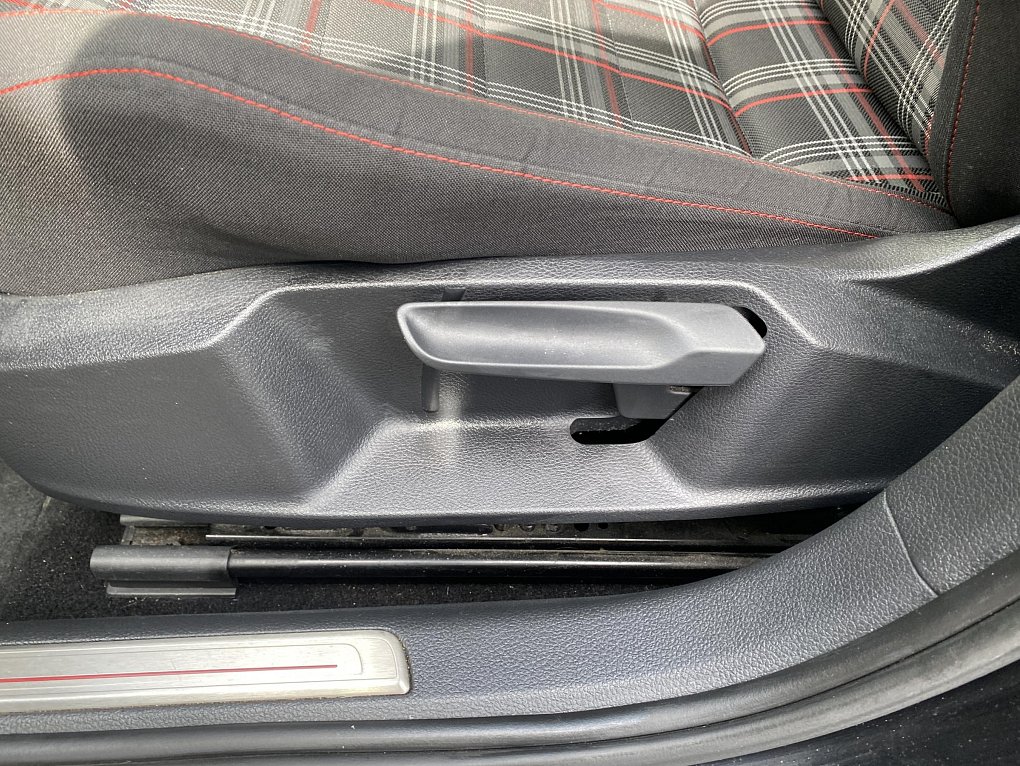 Volkswagen Golf 2.0 TSi GTi