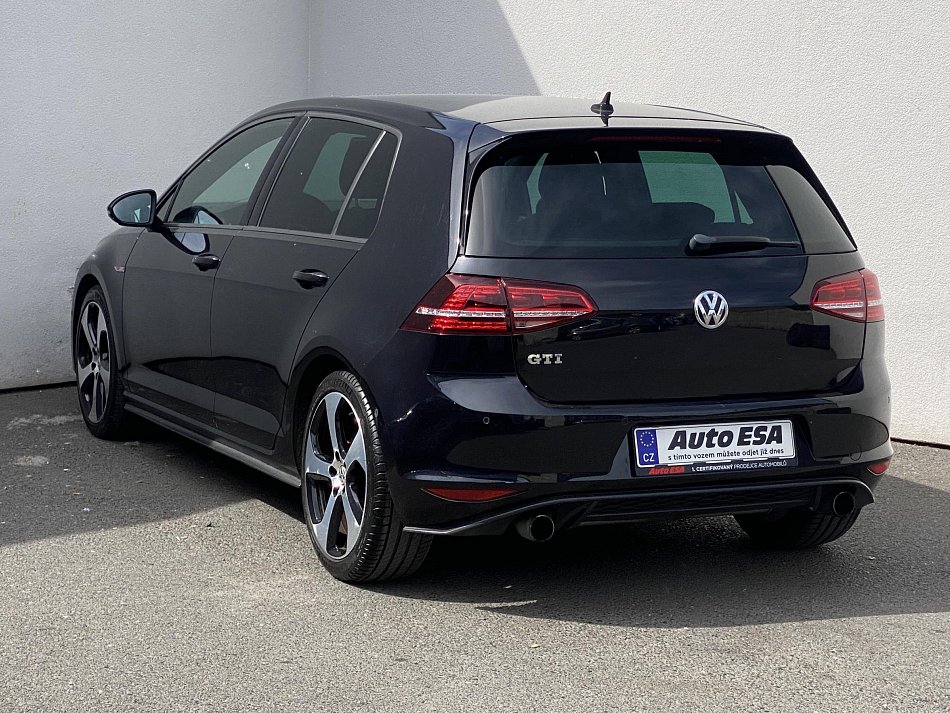 Volkswagen Golf 2.0 TSi GTi