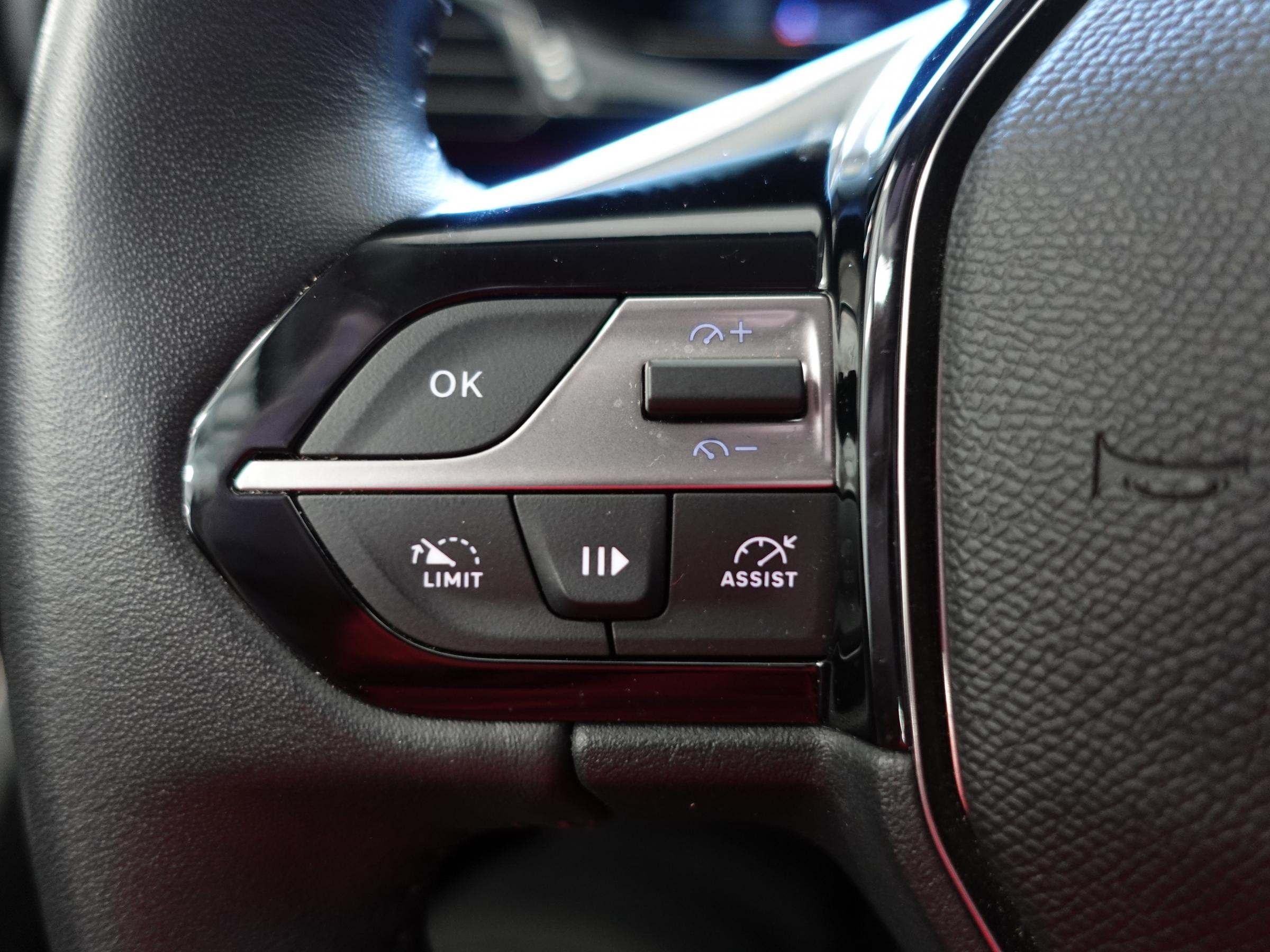 Peugeot 308, 2022 - pohled č. 15