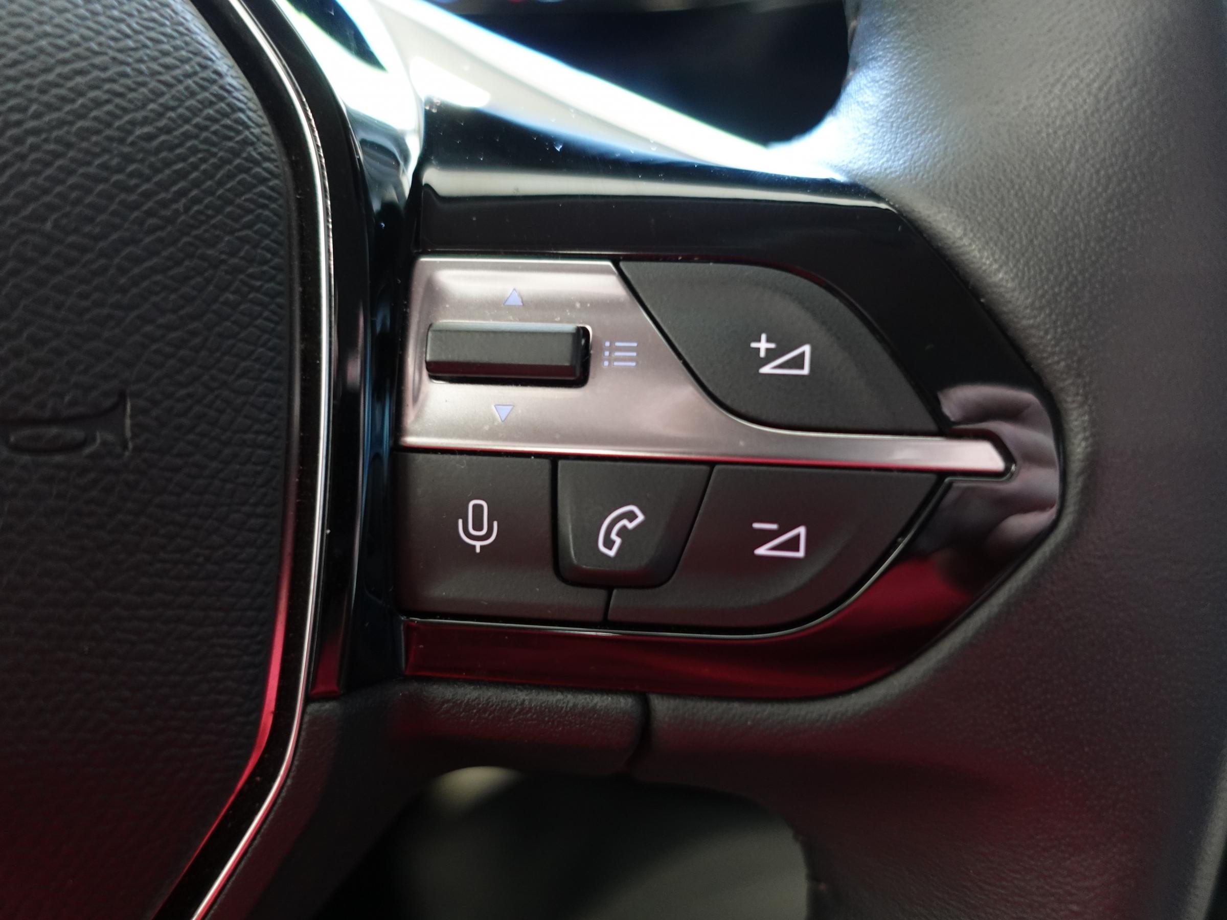 Peugeot 308, 2022 - pohled č. 16