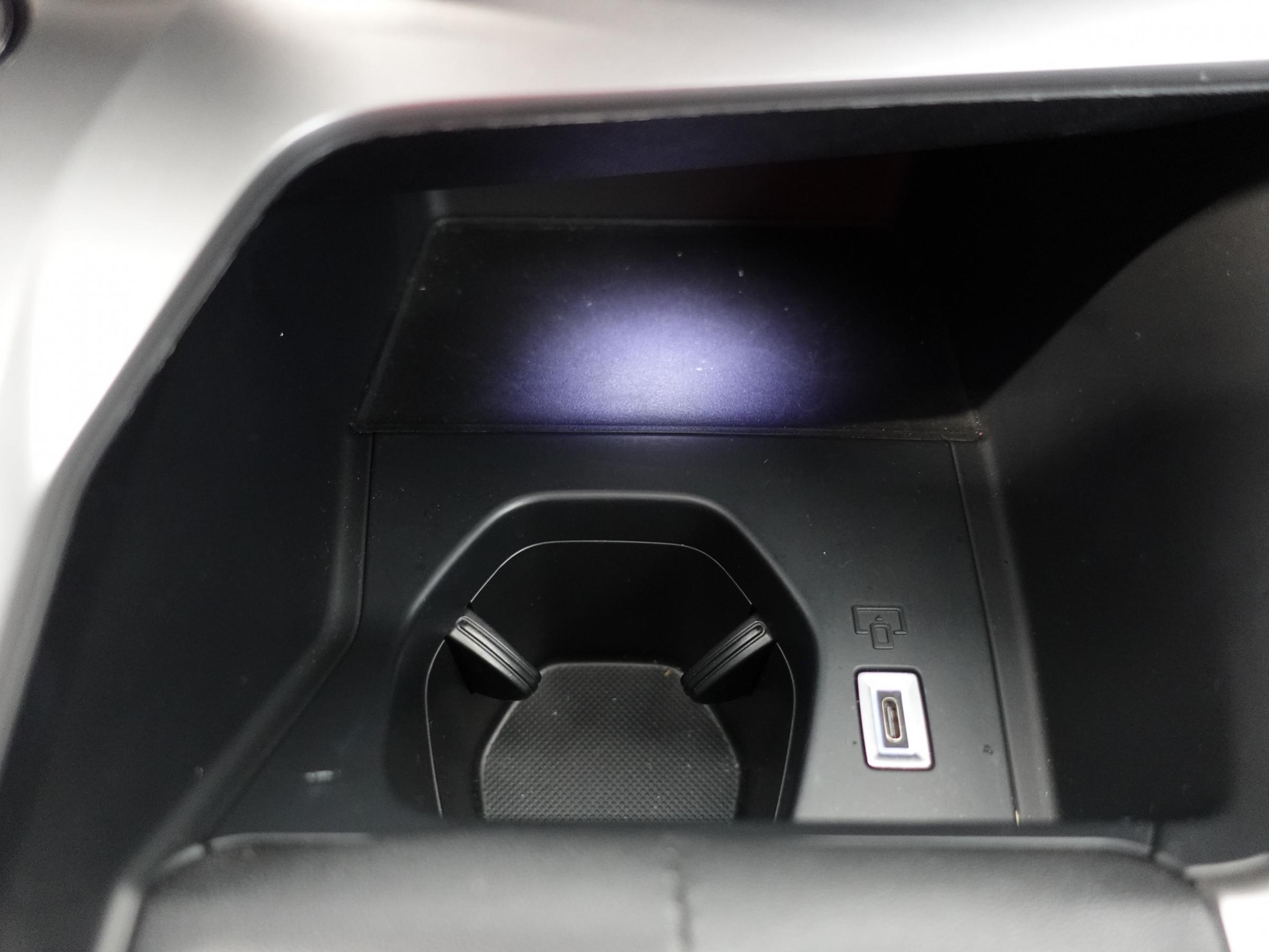 Peugeot 308, 2022 - pohled č. 18