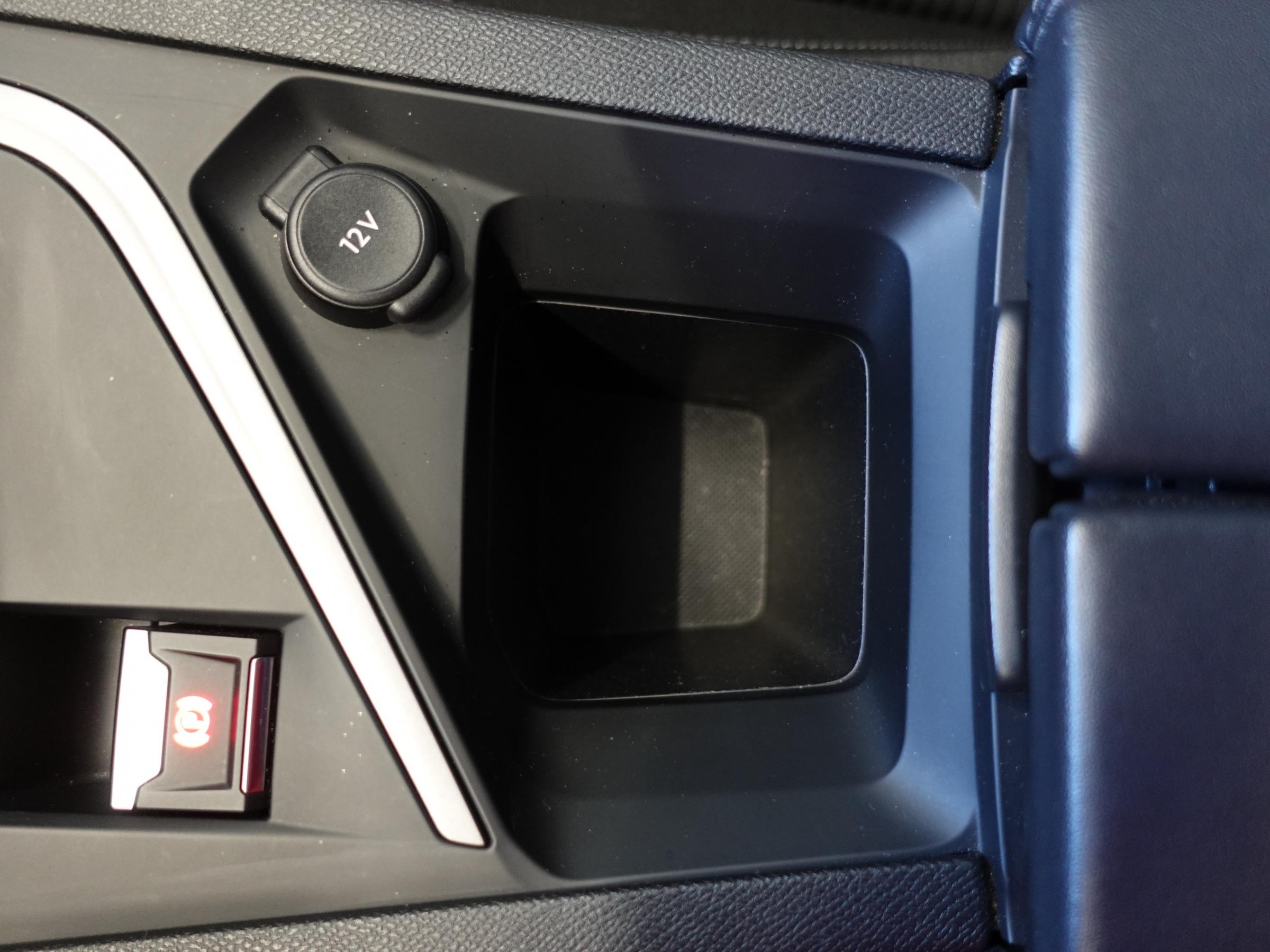 Peugeot 308, 2022 - pohled č. 19