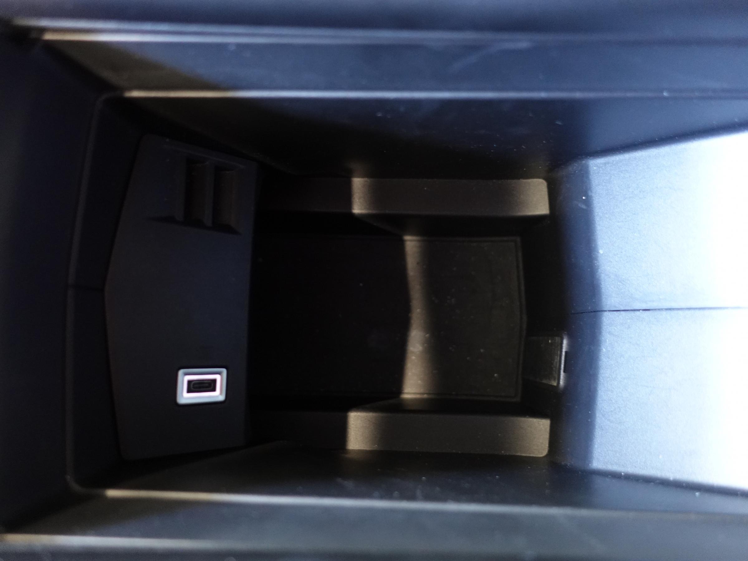 Peugeot 308, 2022 - pohled č. 20