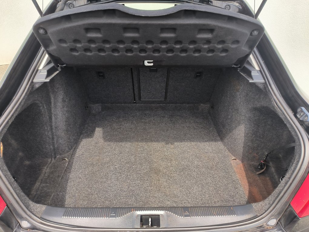 Škoda Octavia II 1.6MPi Tour