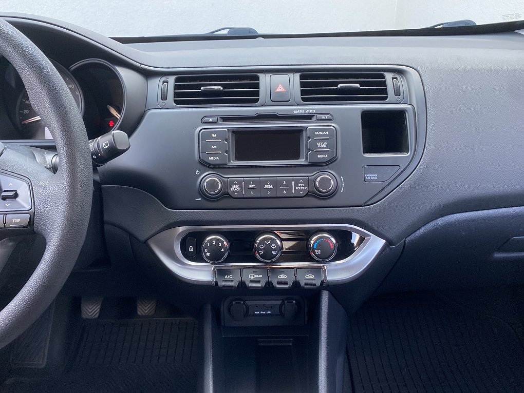 Kia Rio 1.2i 