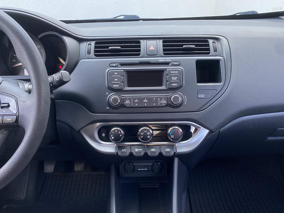 Kia Rio 1.2i 