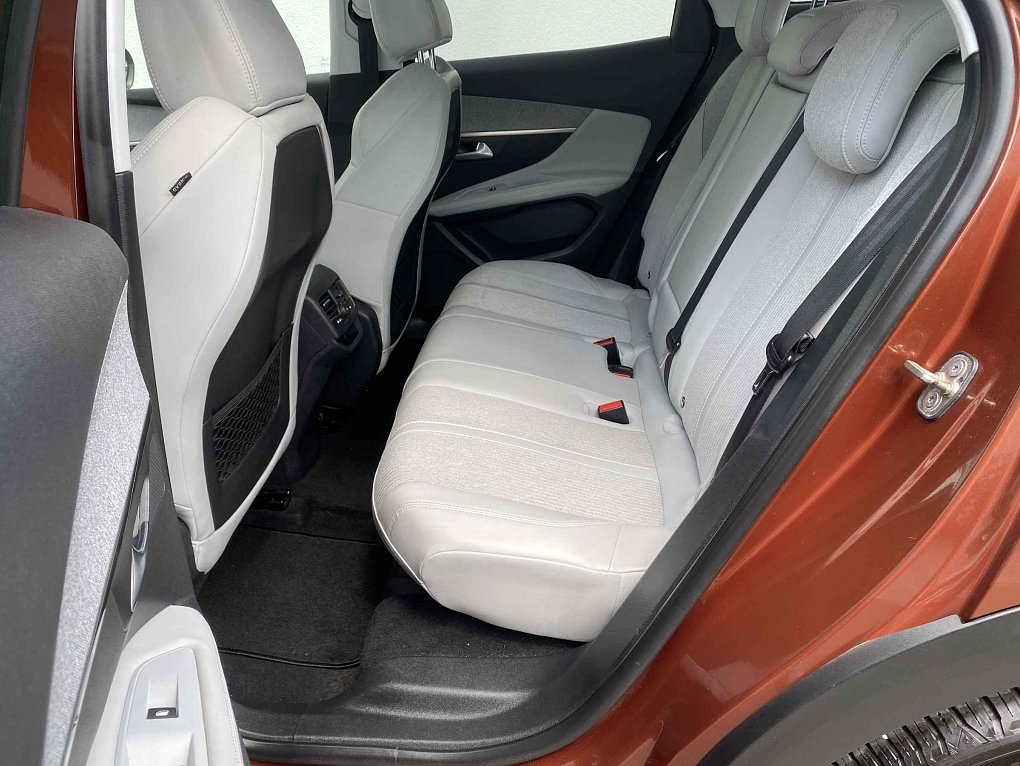 Peugeot 3008 1.2 PT Allure