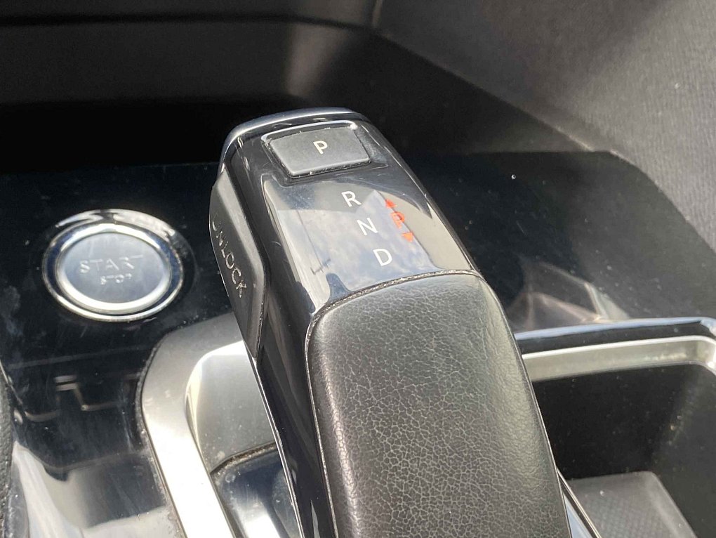 Peugeot 3008 1.2 PT Allure