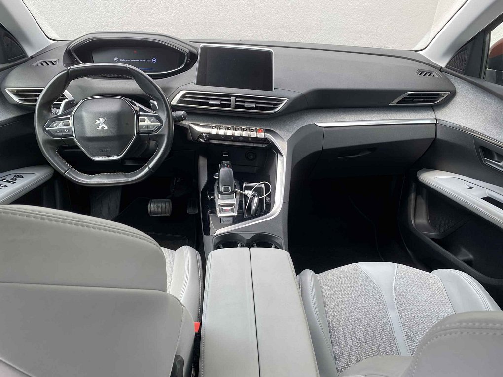 Peugeot 3008 1.2 PT Allure