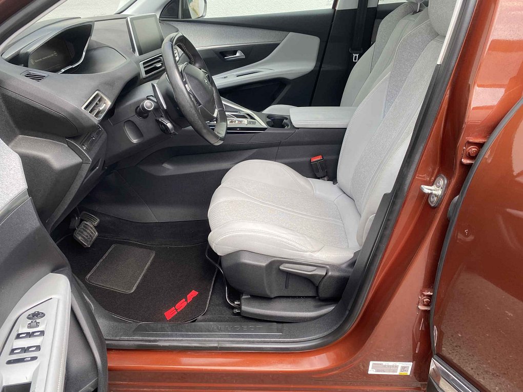Peugeot 3008 1.2 PT Allure