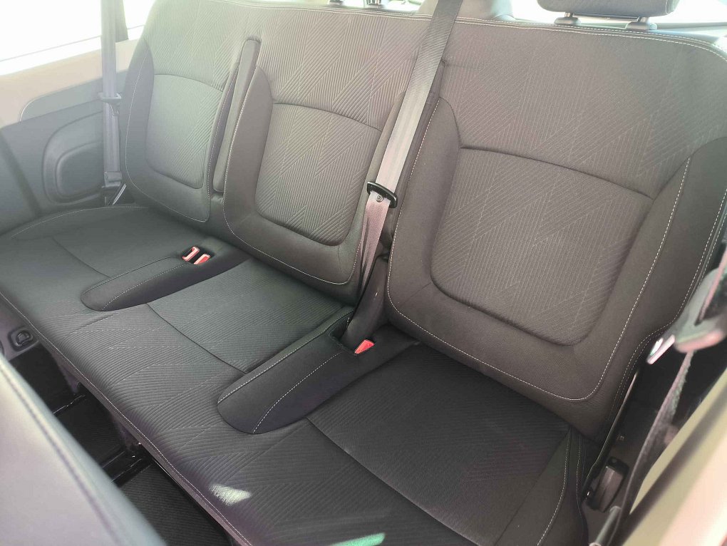 Renault Trafic 2.0dCi Intense L2 9míst