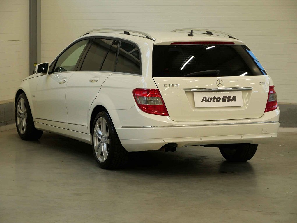 Mercedes-Benz Třída C 1.8 CGi Avantgarde C 180