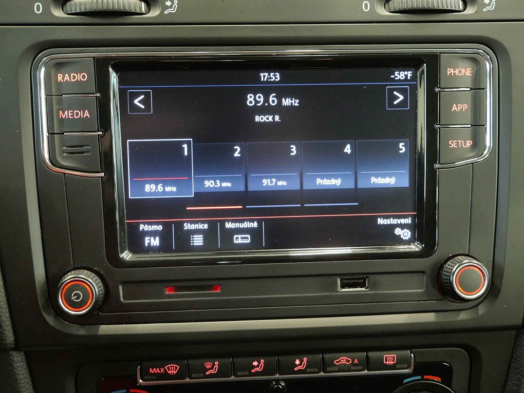 Volkswagen Golf 1.6 TDi 