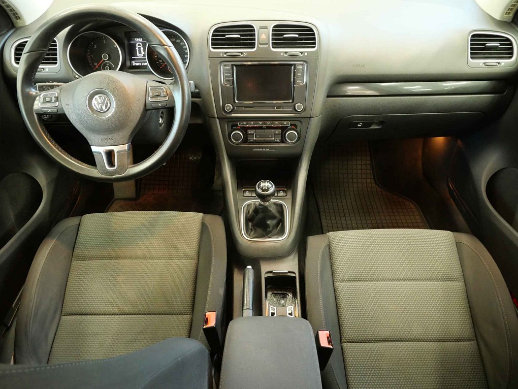 Volkswagen Golf 1.6 TDi 