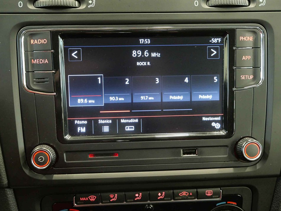 Volkswagen Golf 1.6 TDi 