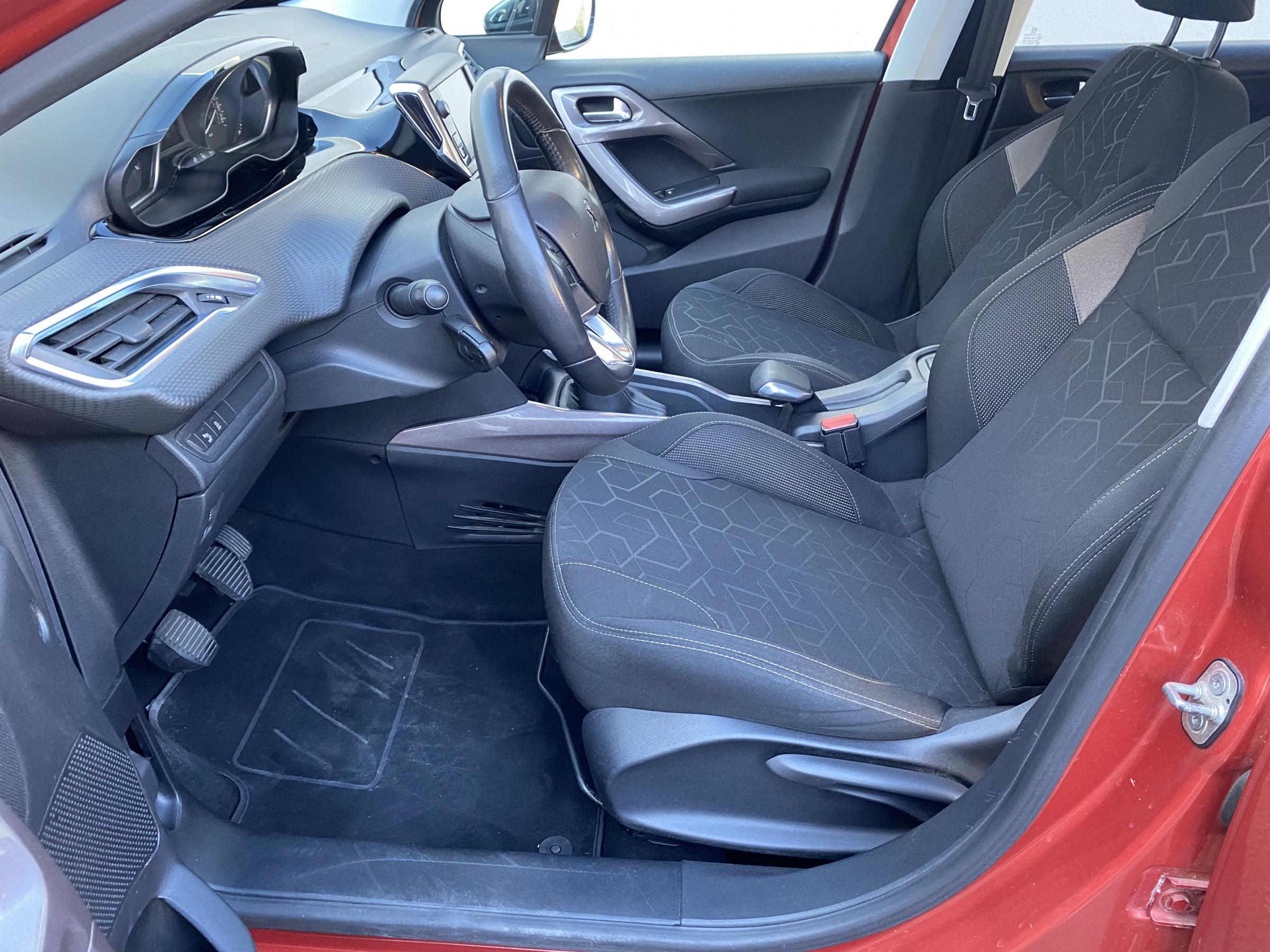 Peugeot 2008, 2015 - pohled č. 10