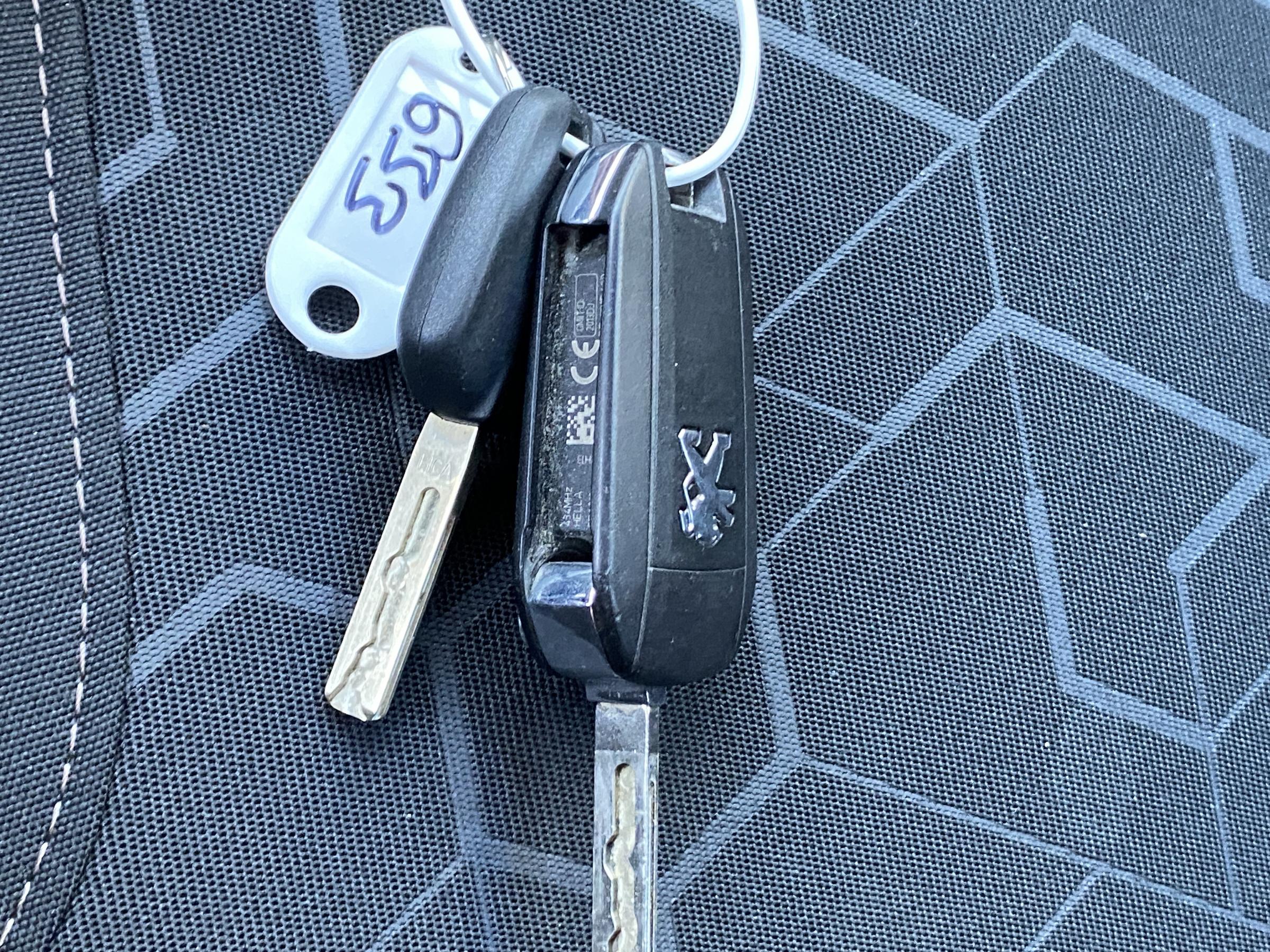 Peugeot 2008, 2015 - pohled č. 19