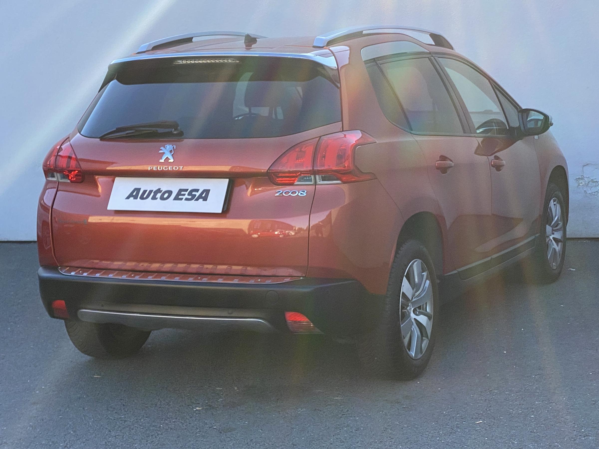 Peugeot 2008, 2015 - pohled č. 4