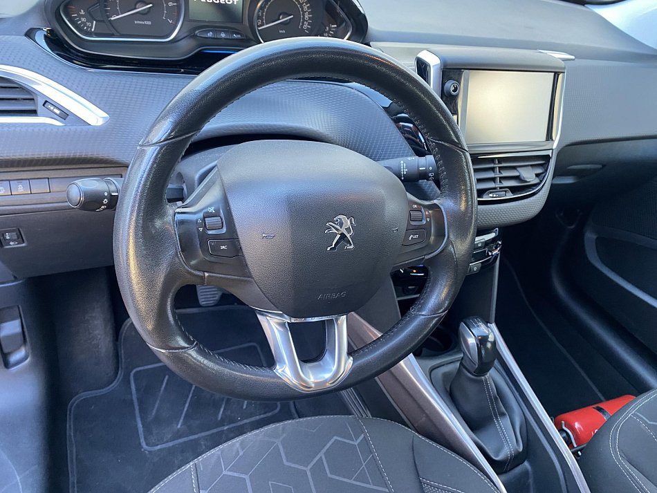 Peugeot 2008 1.2PT Style