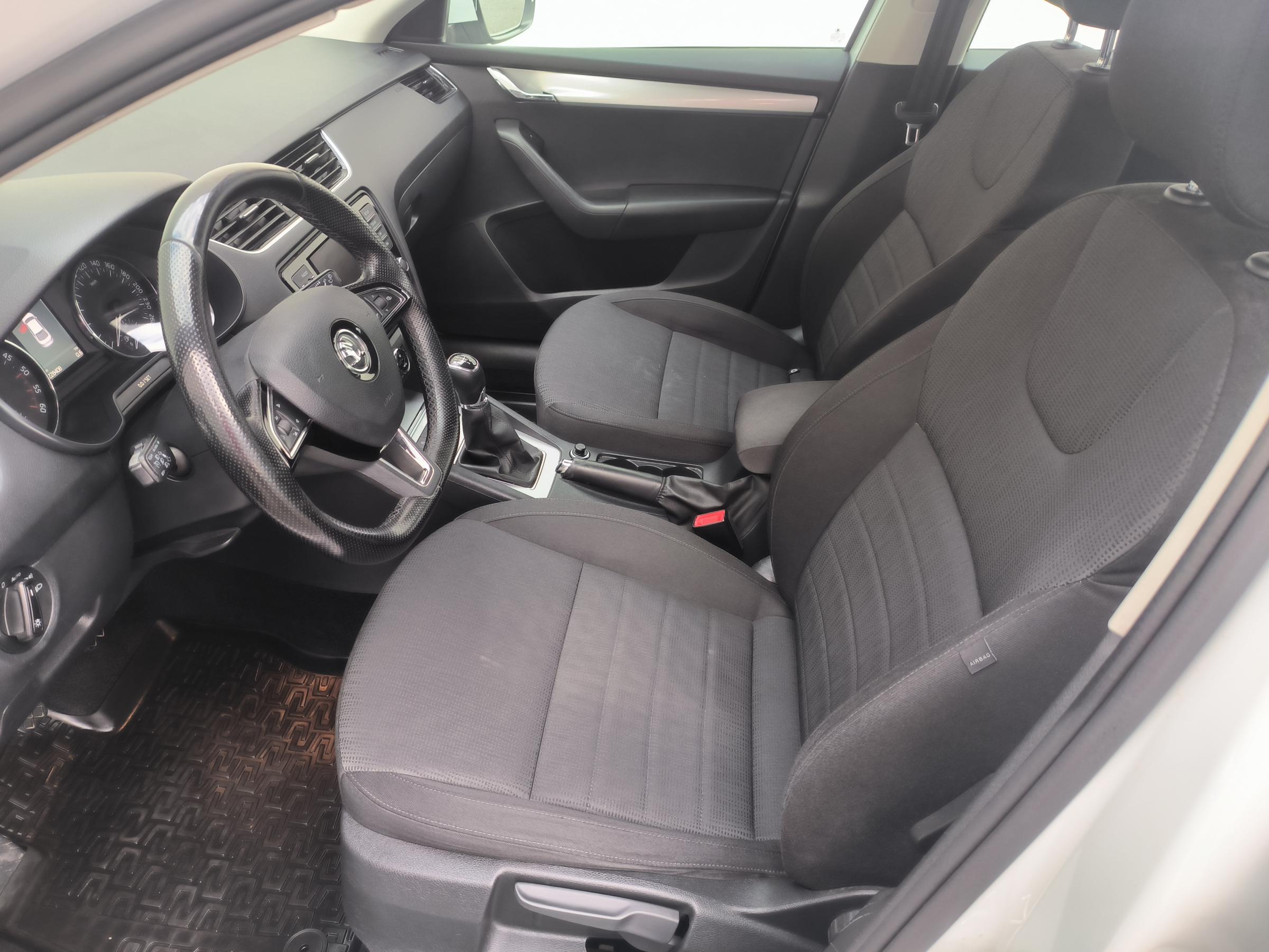 Škoda Octavia III, 2016 - pohled č. 10