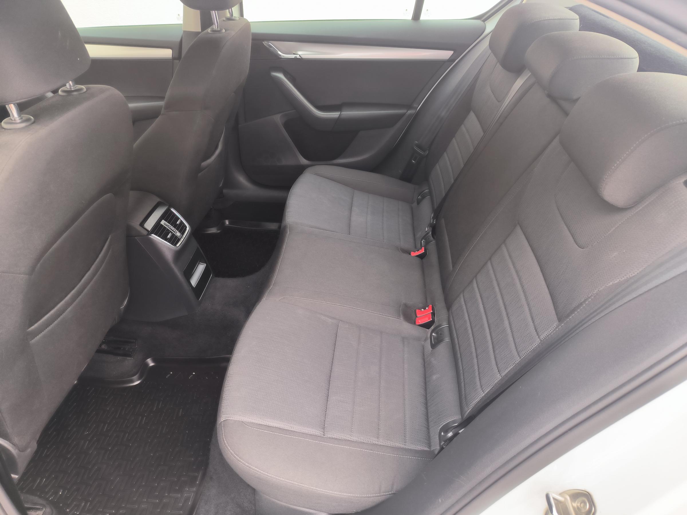 Škoda Octavia III, 2016 - pohled č. 11