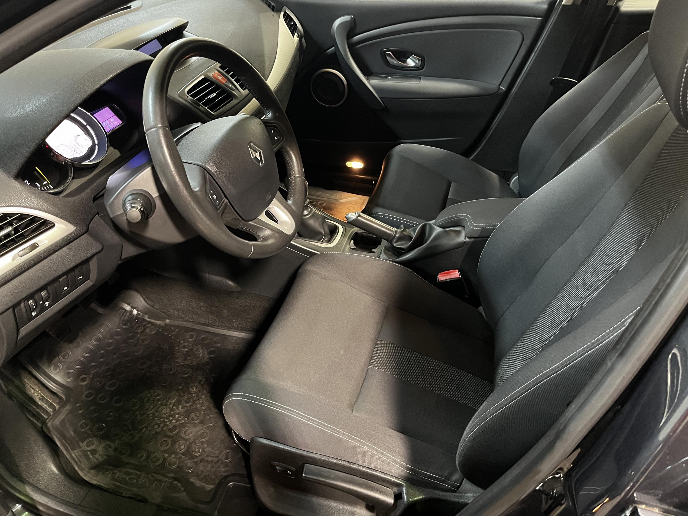 Renault Mégane, 2010 - pohled č. 9